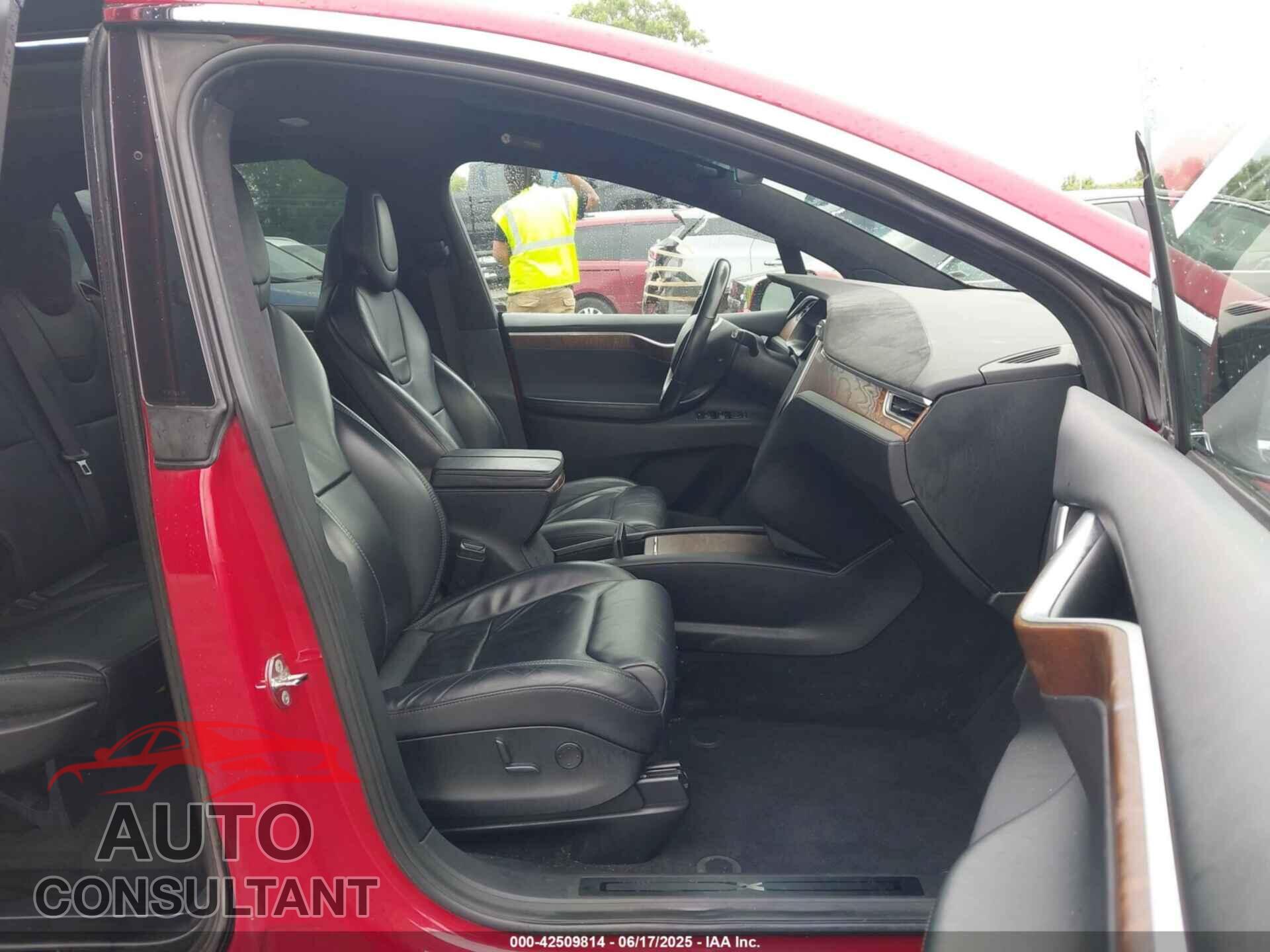 TESLA MODEL X 2017 - 5YJXCDE22HF054694