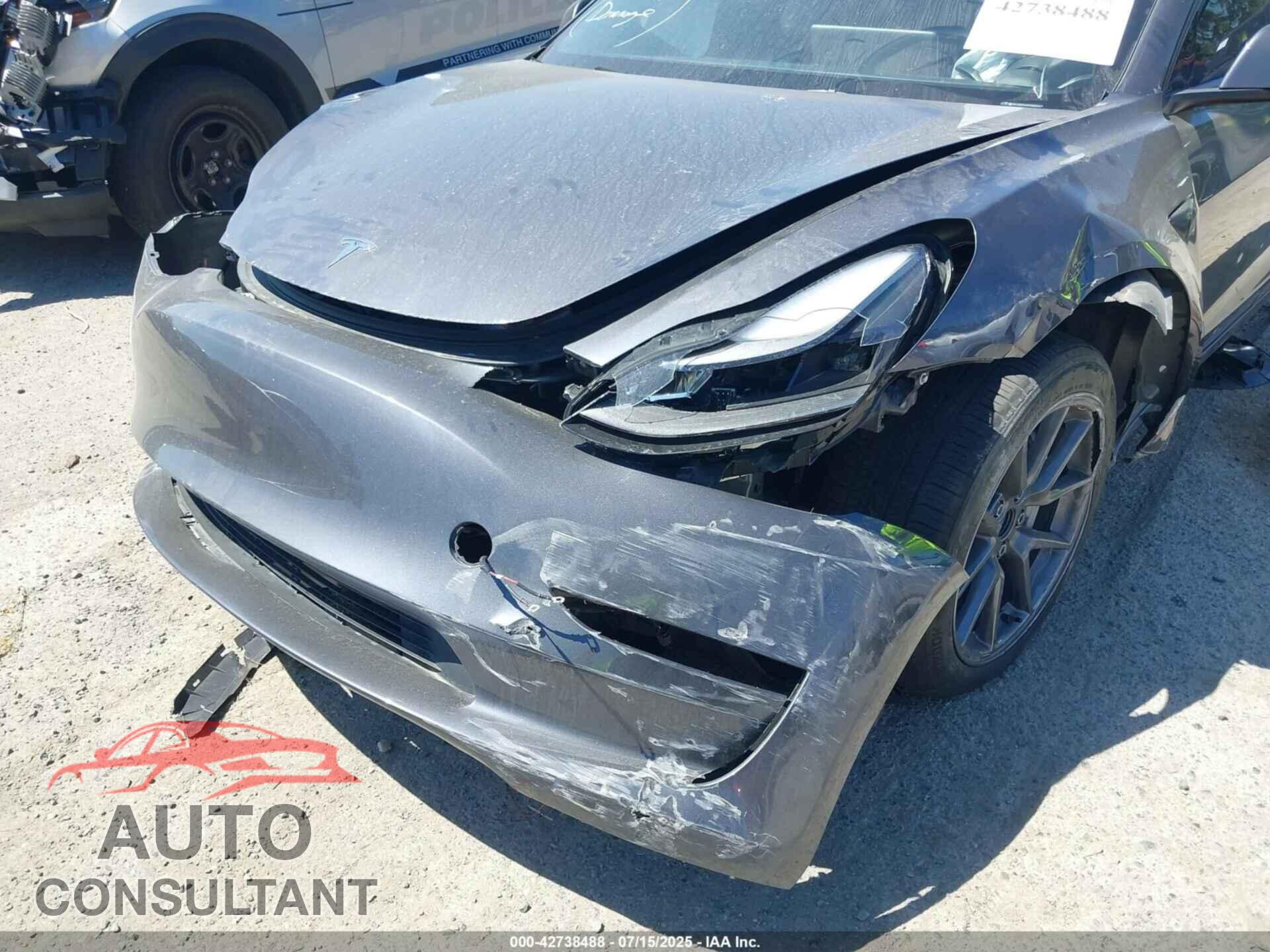 TESLA MODEL 3 2023 - 5YJ3E1EA4PF696041