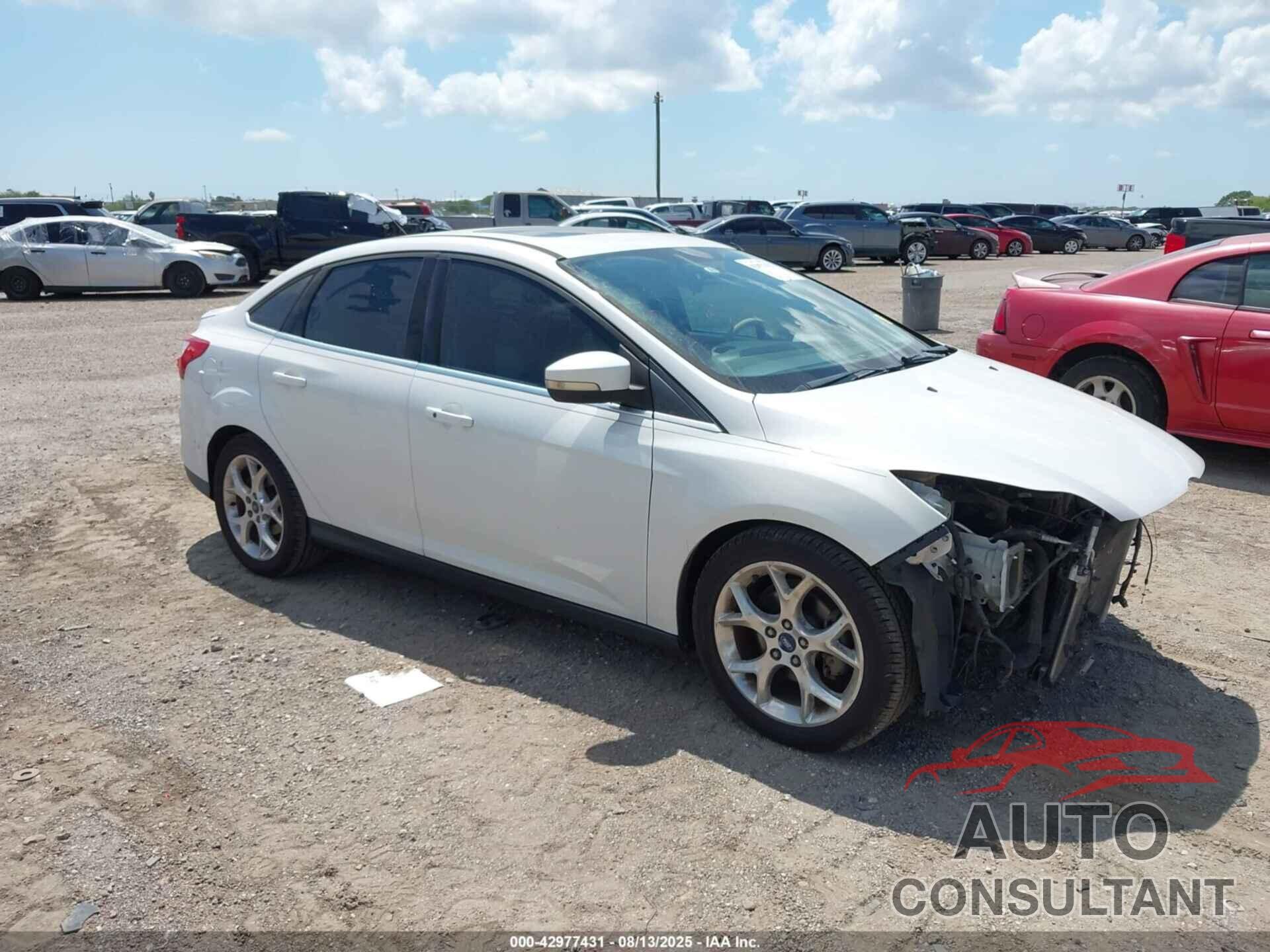 FORD FOCUS 2013 - 1FADP3J28DL163567