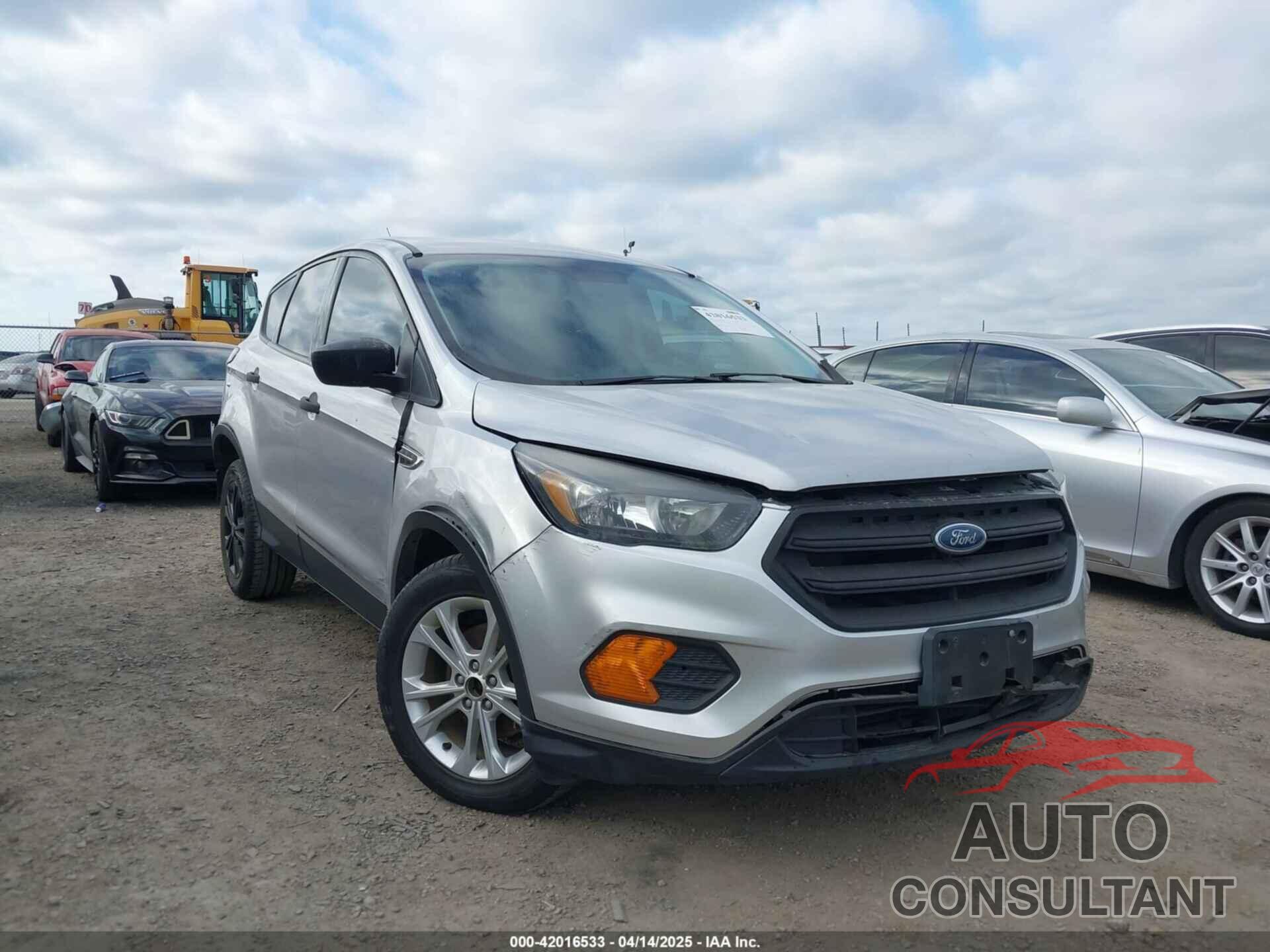 FORD ESCAPE 2018 - 1FMCU0F70JUB72329