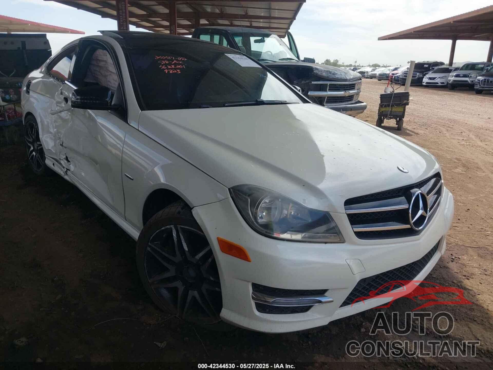 MERCEDES-BENZ C 250 2014 - WDDGJ4HBXEG289823