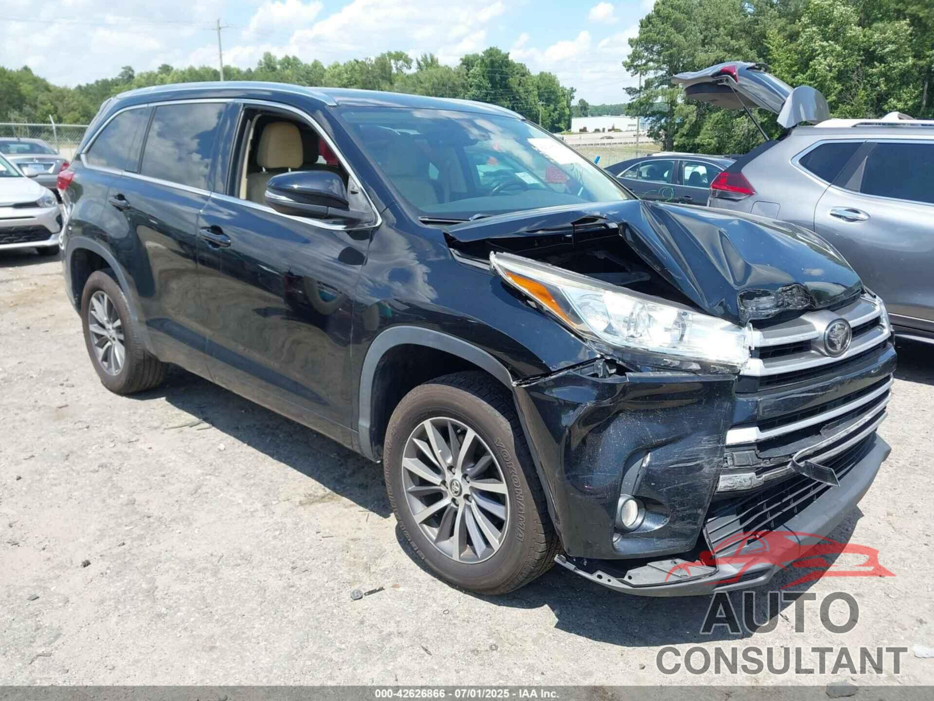 TOYOTA HIGHLANDER 2017 - 5TDKZRFH6HS517456