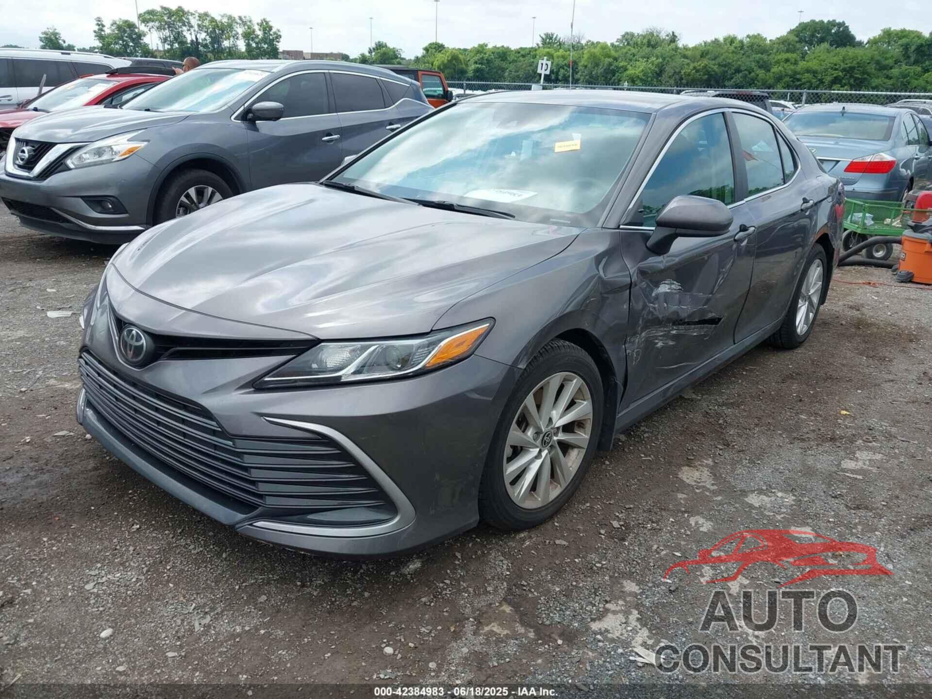TOYOTA CAMRY 2021 - 4T1C11AK6MU420419