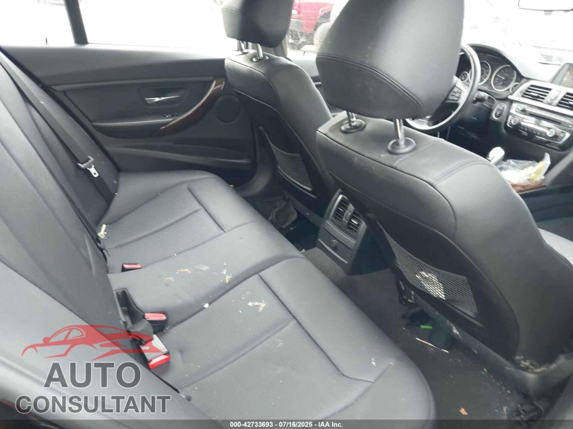 BMW 320I 2016 - WBA8E5G56GNU19189