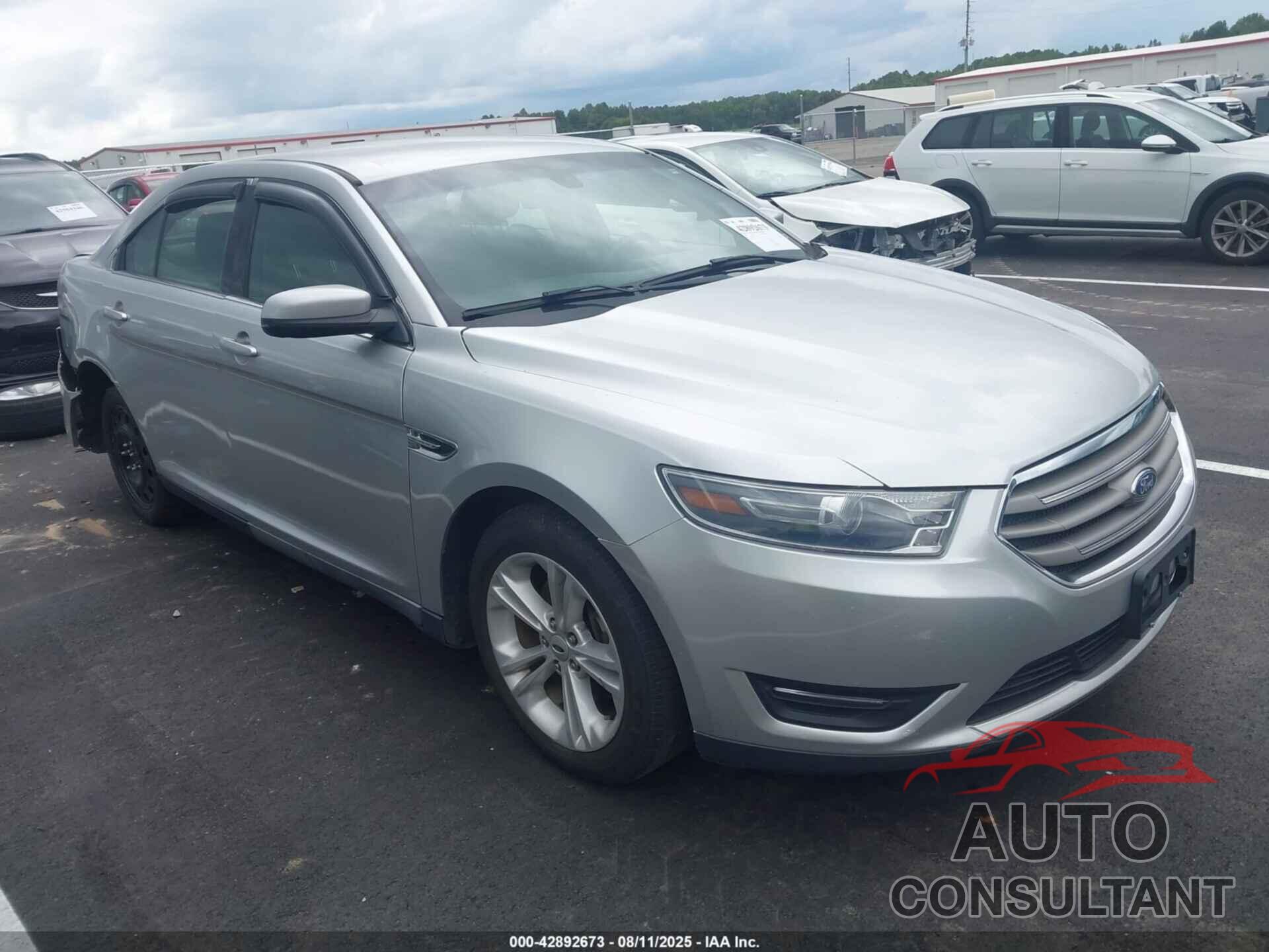 FORD TAURUS 2018 - 1FAHP2E85JG135188