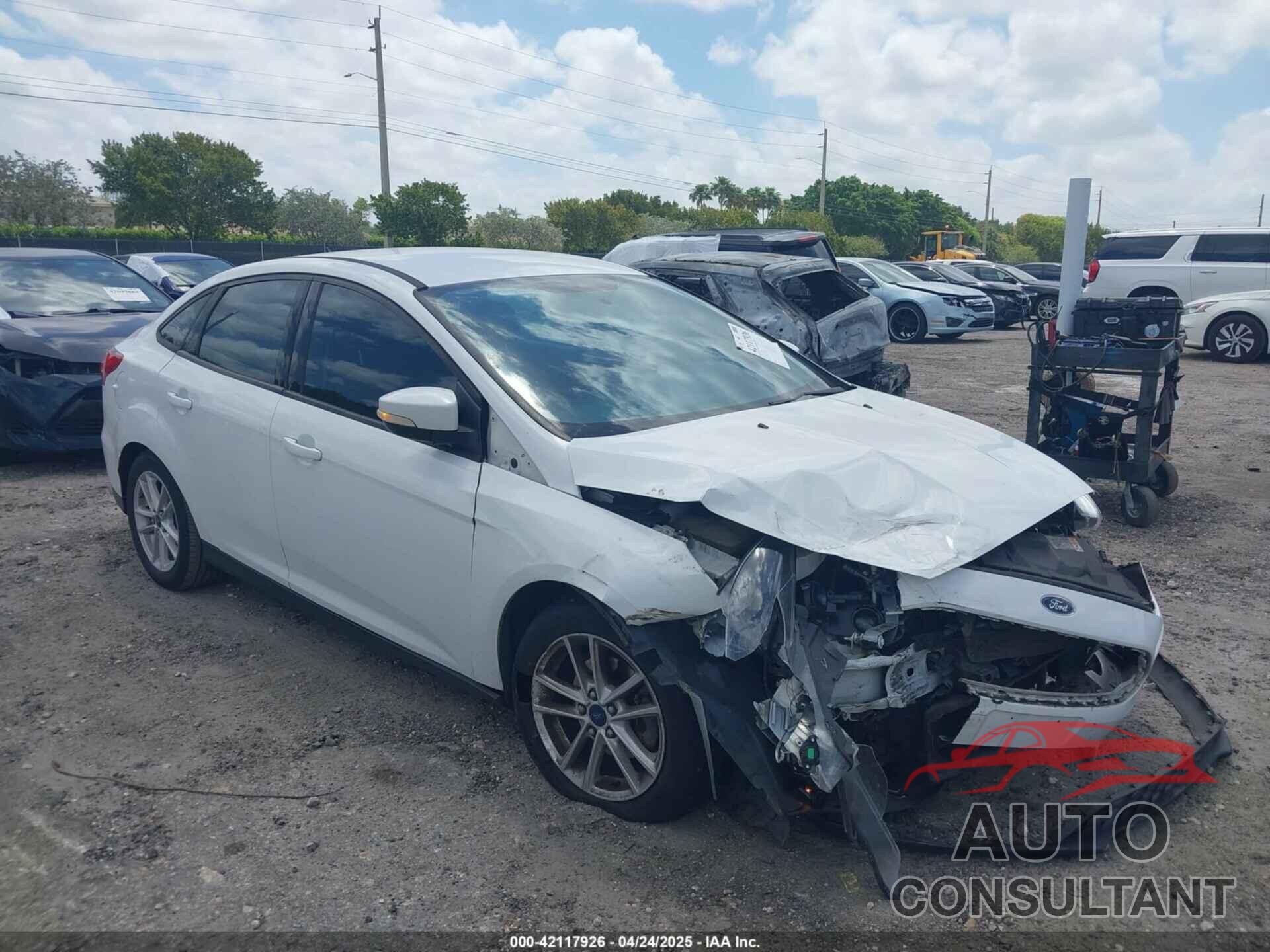 FORD FOCUS 2015 - 1FADP3F22FL375084