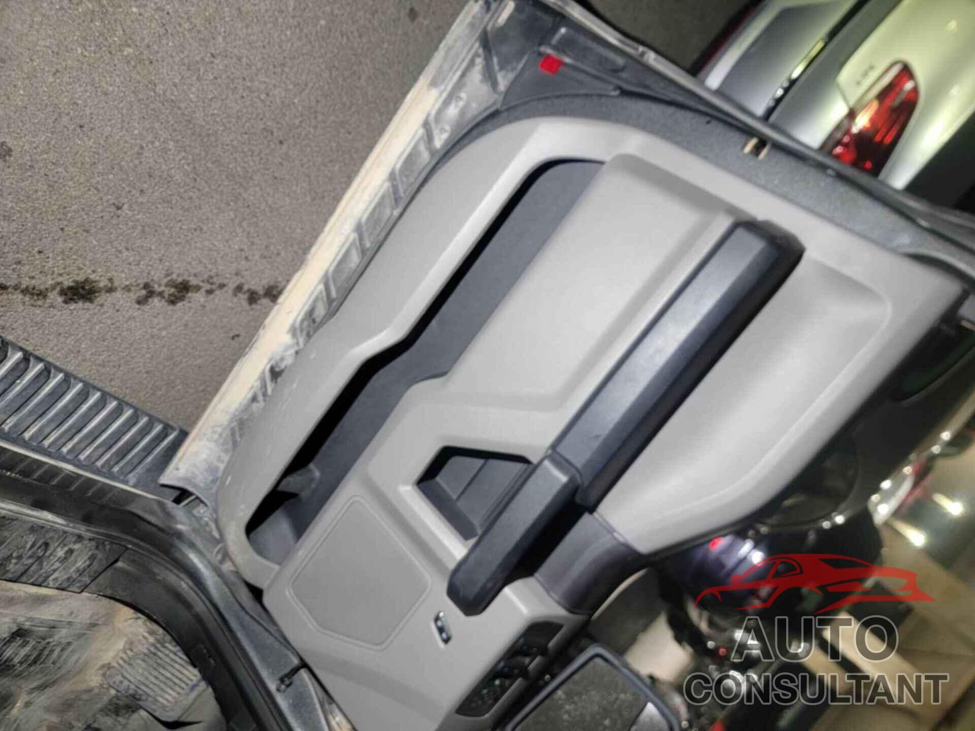 FORD F150 2018 - 1FTFX1E55JKD87053