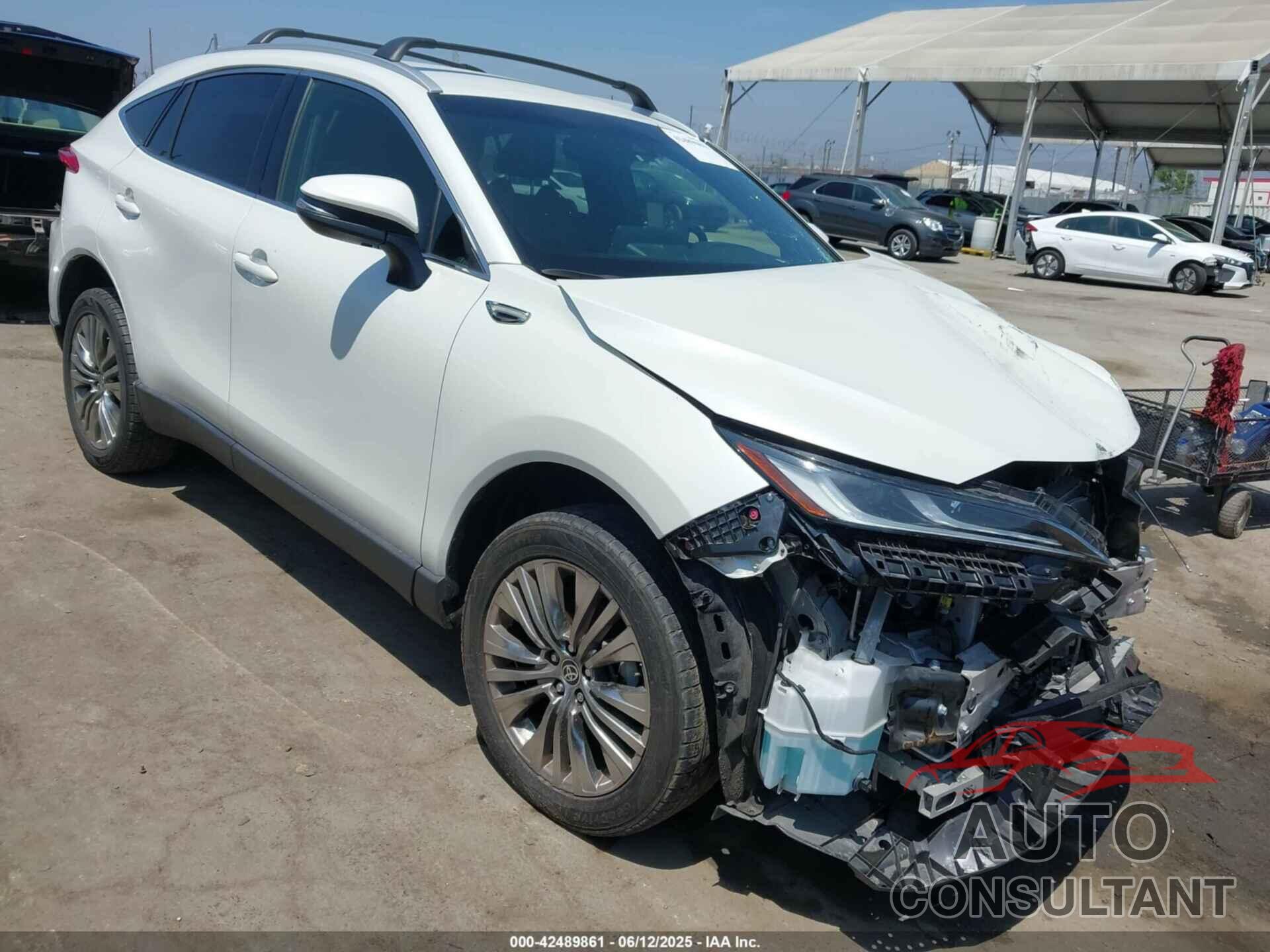 TOYOTA VENZA 2022 - JTEAAAAH8NJ117964