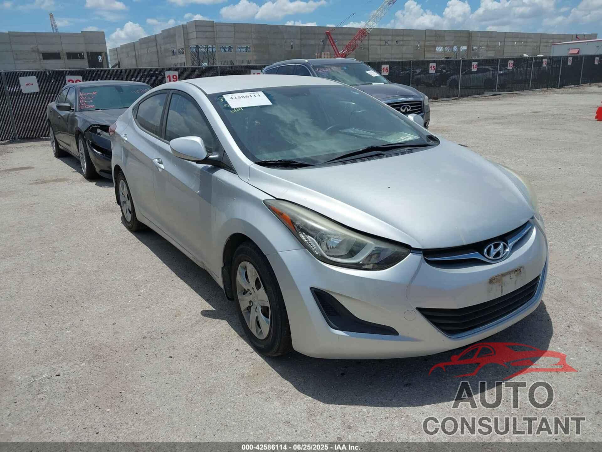 HYUNDAI ELANTRA 2016 - KMHDH4AE2GU512367