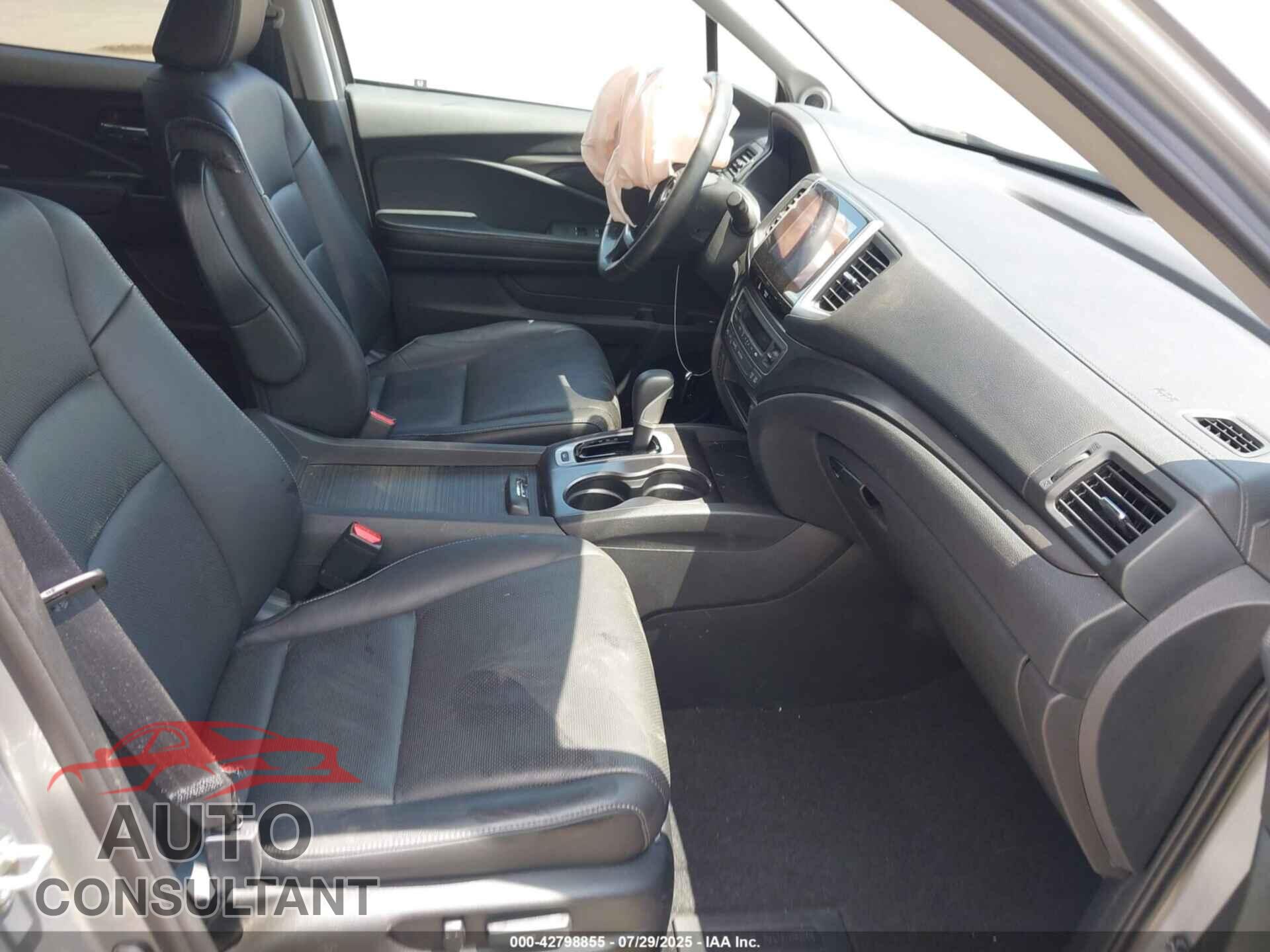 HONDA RIDGELINE 2017 - 5FPYK3F66HB036029