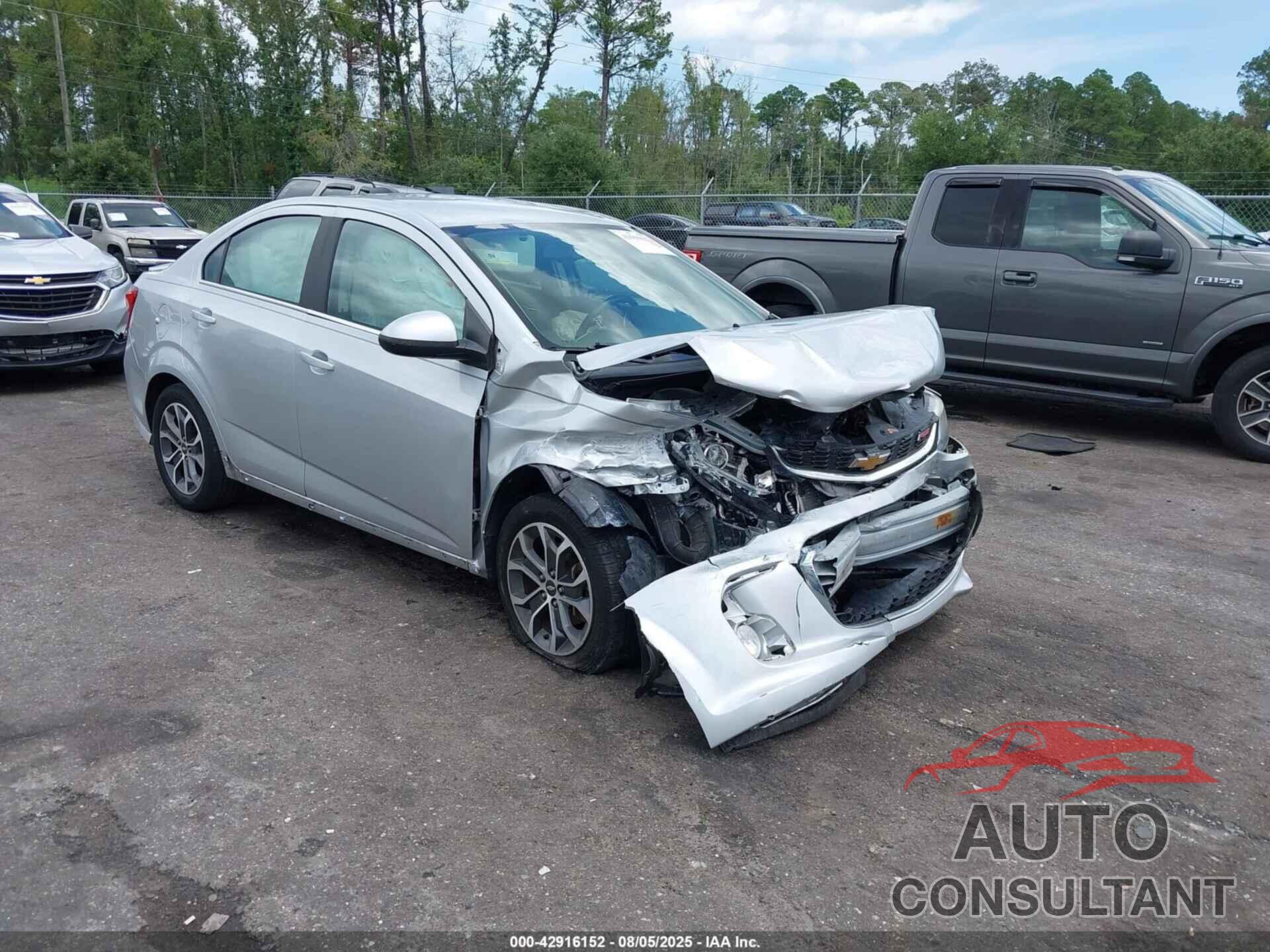 CHEVROLET SONIC 2017 - 1G1JD5SH6H4157506