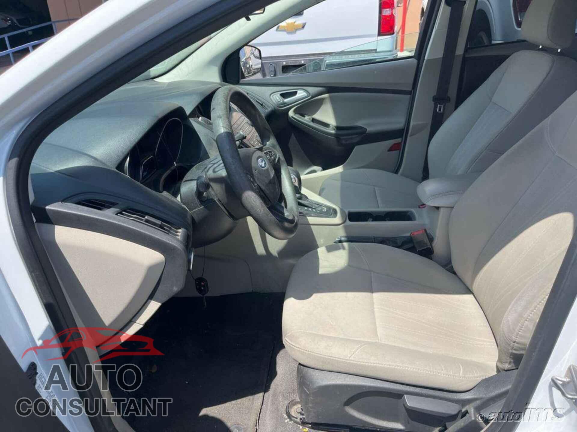 FORD FOCUS 2018 - 1FADP3F20JL259181