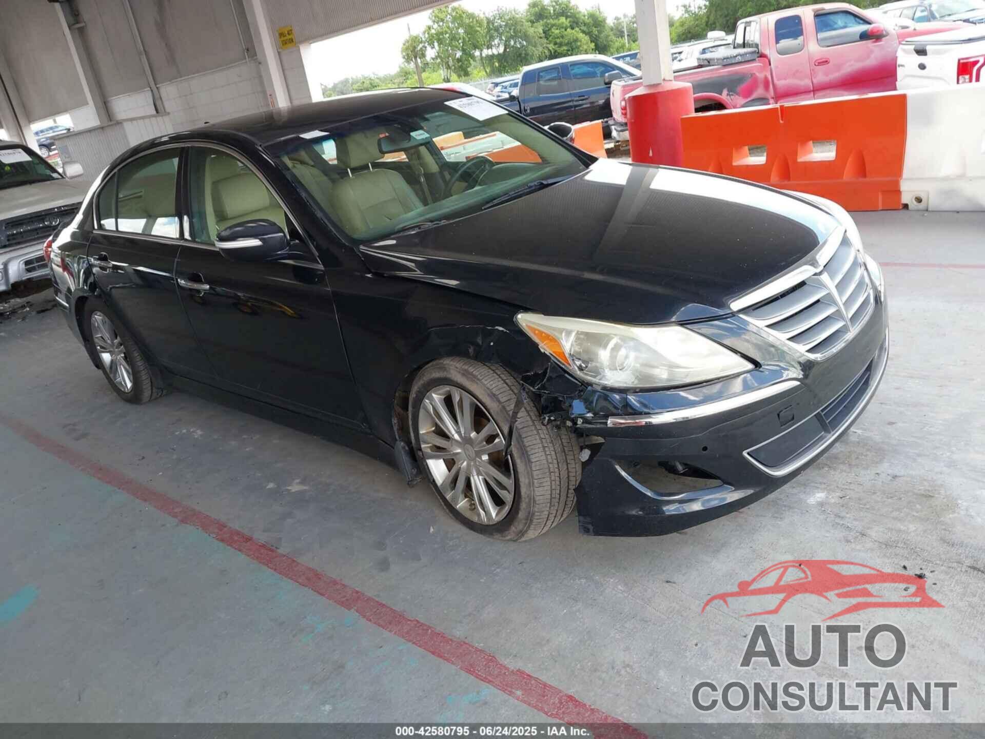HYUNDAI GENESIS 2013 - KMHGC4DD4DU239992