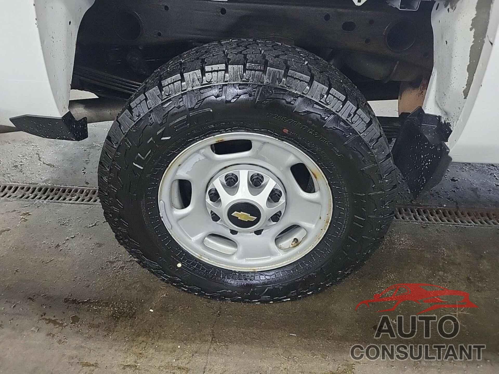CHEVROLET SILVERADO 2500HD 2015 - 1GC0KUEG5FZ531156