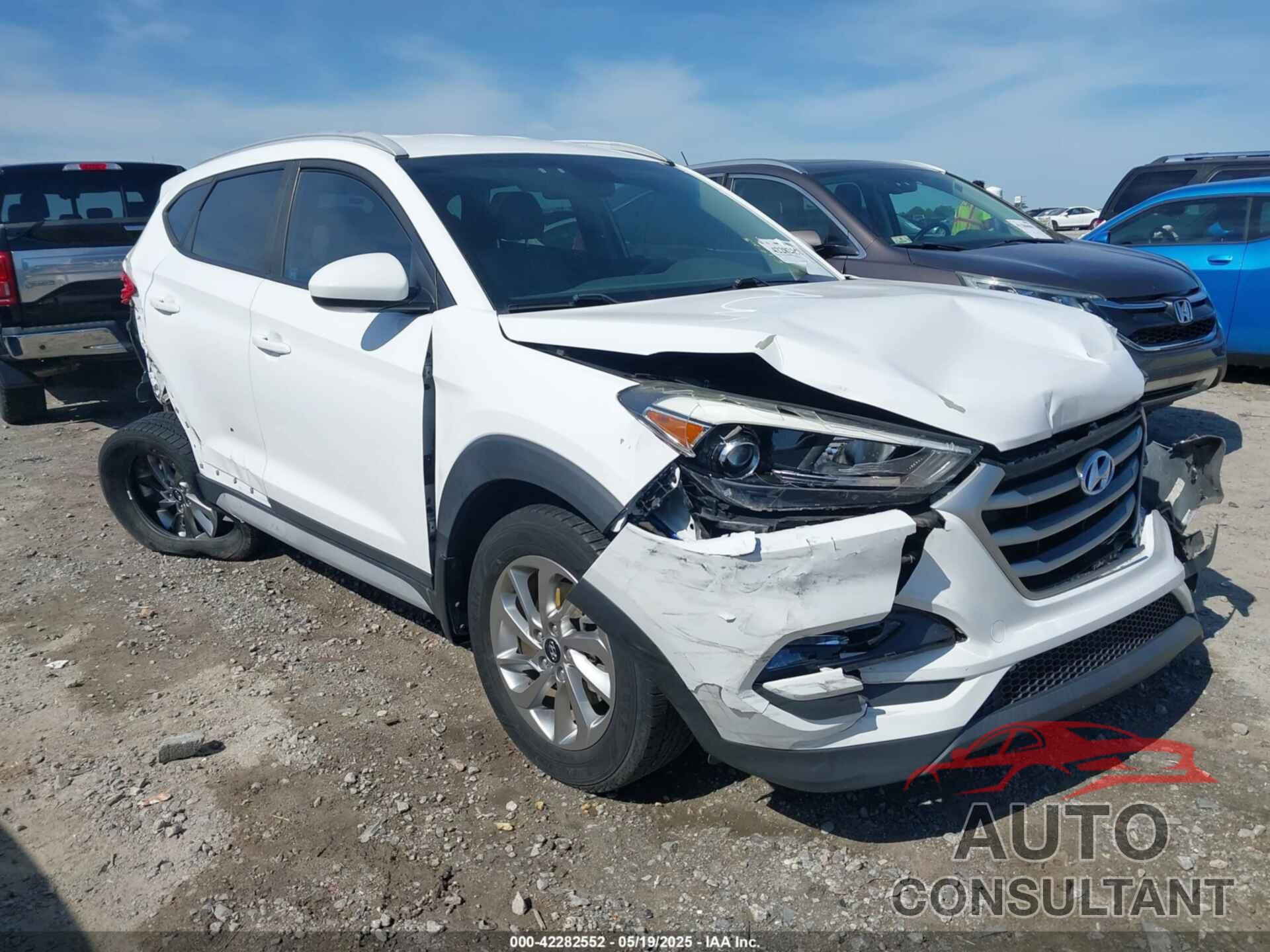 HYUNDAI TUCSON 2018 - KM8J33A45JU716719