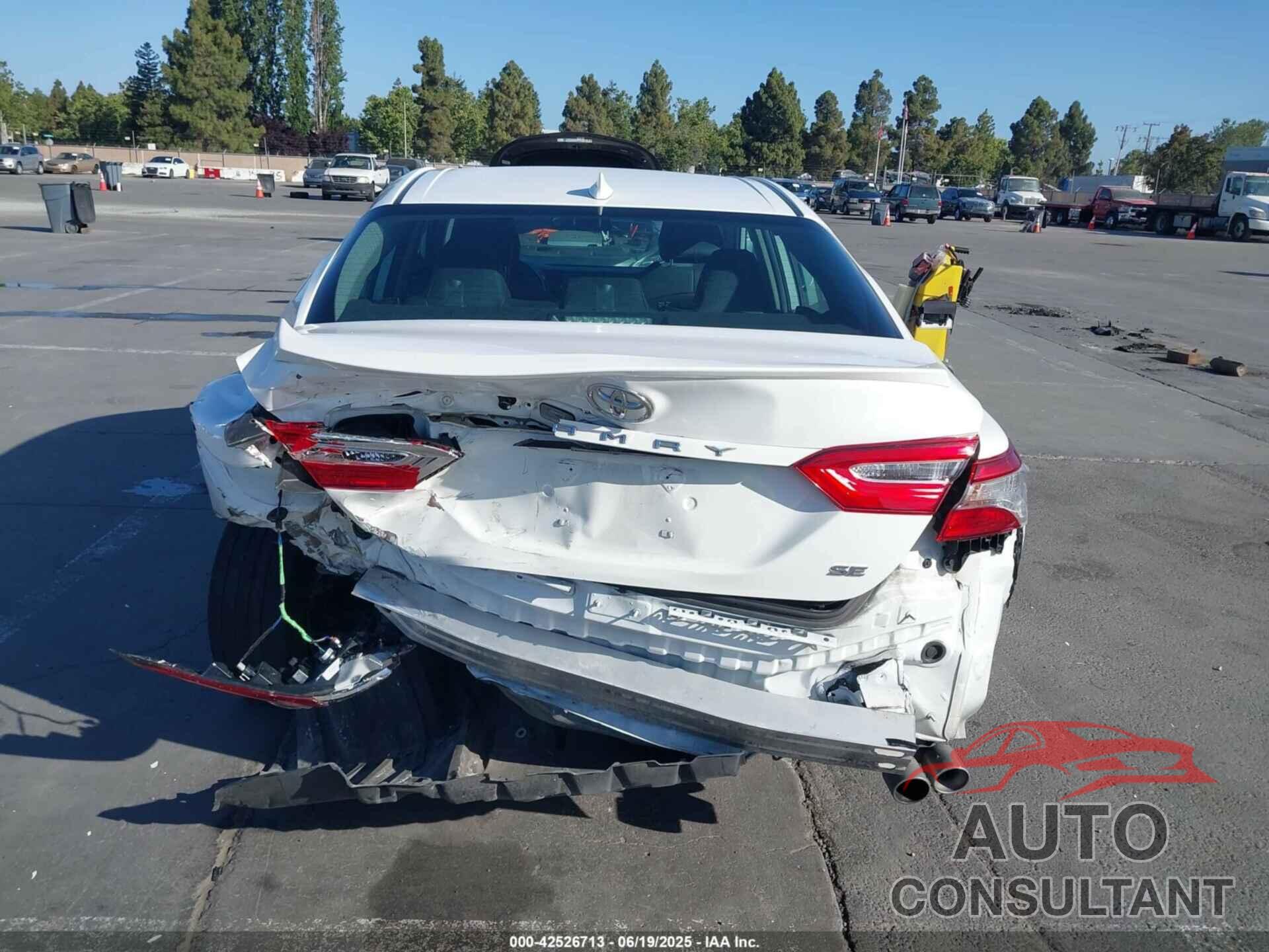 TOYOTA CAMRY 2019 - 4T1B11HK5KU779209