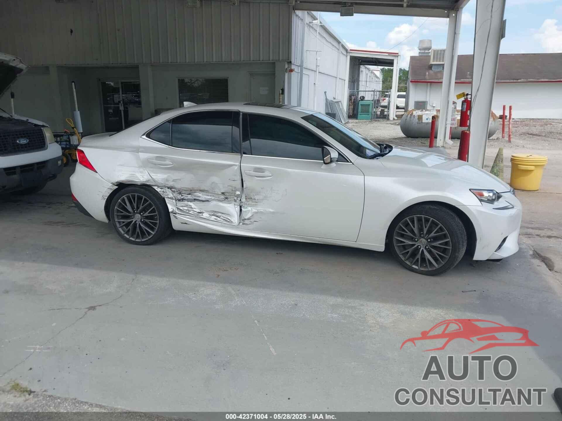 LEXUS IS 200T 2016 - JTHBA1D20G5002916