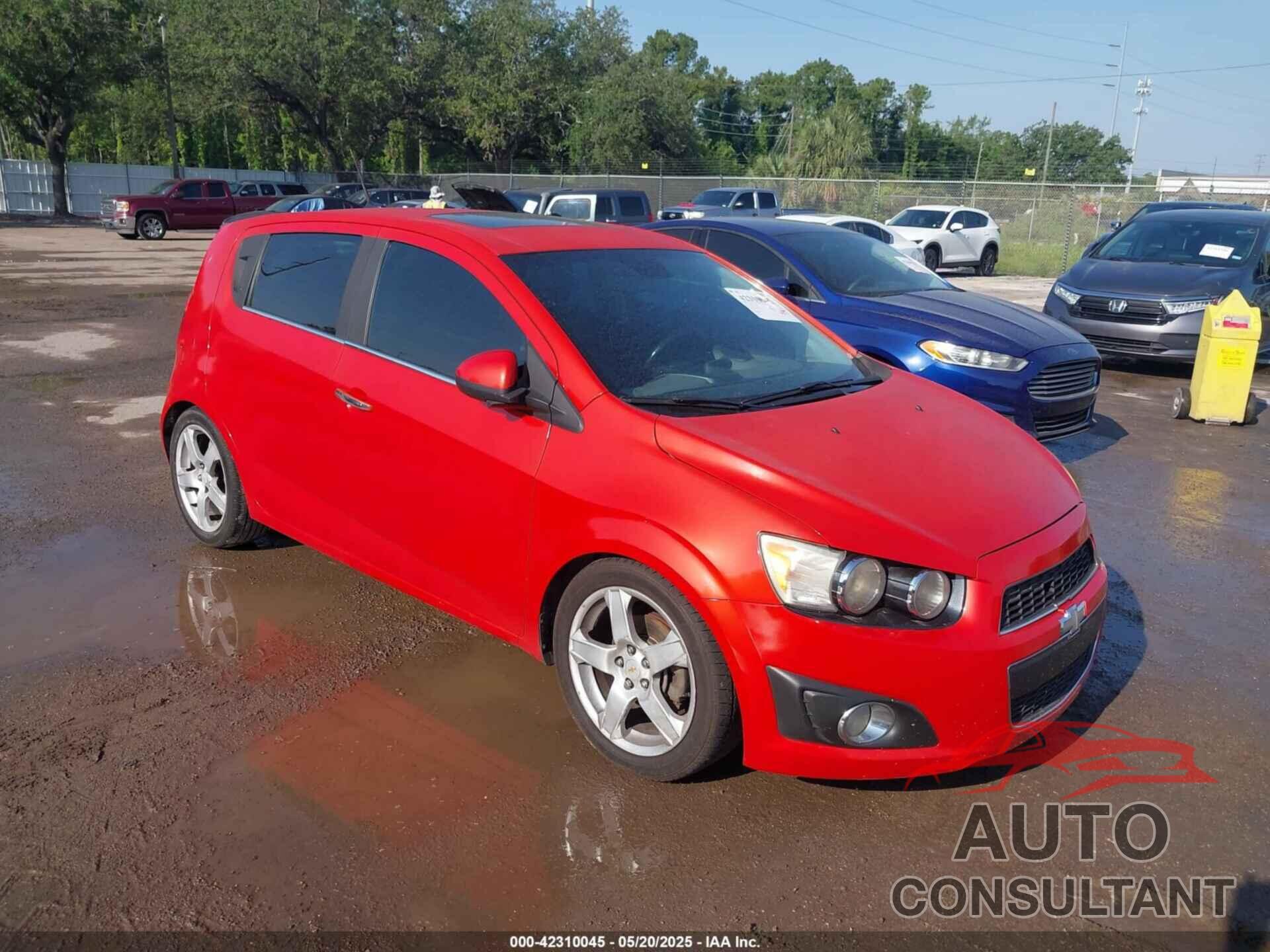 CHEVROLET SONIC 2012 - 1G1JE6SH7C4109721