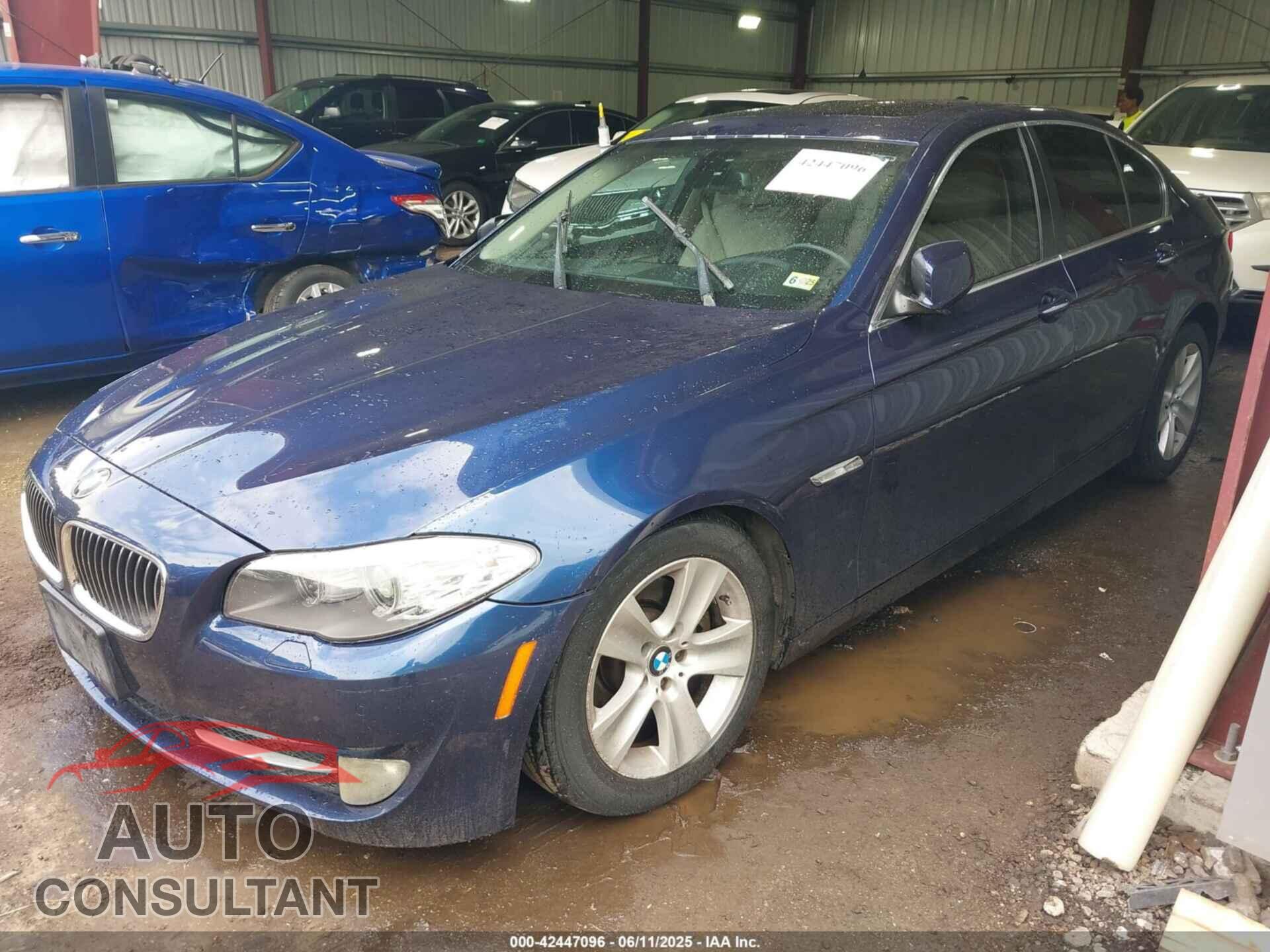 BMW 528I 2011 - WBAFR1C52BC738930