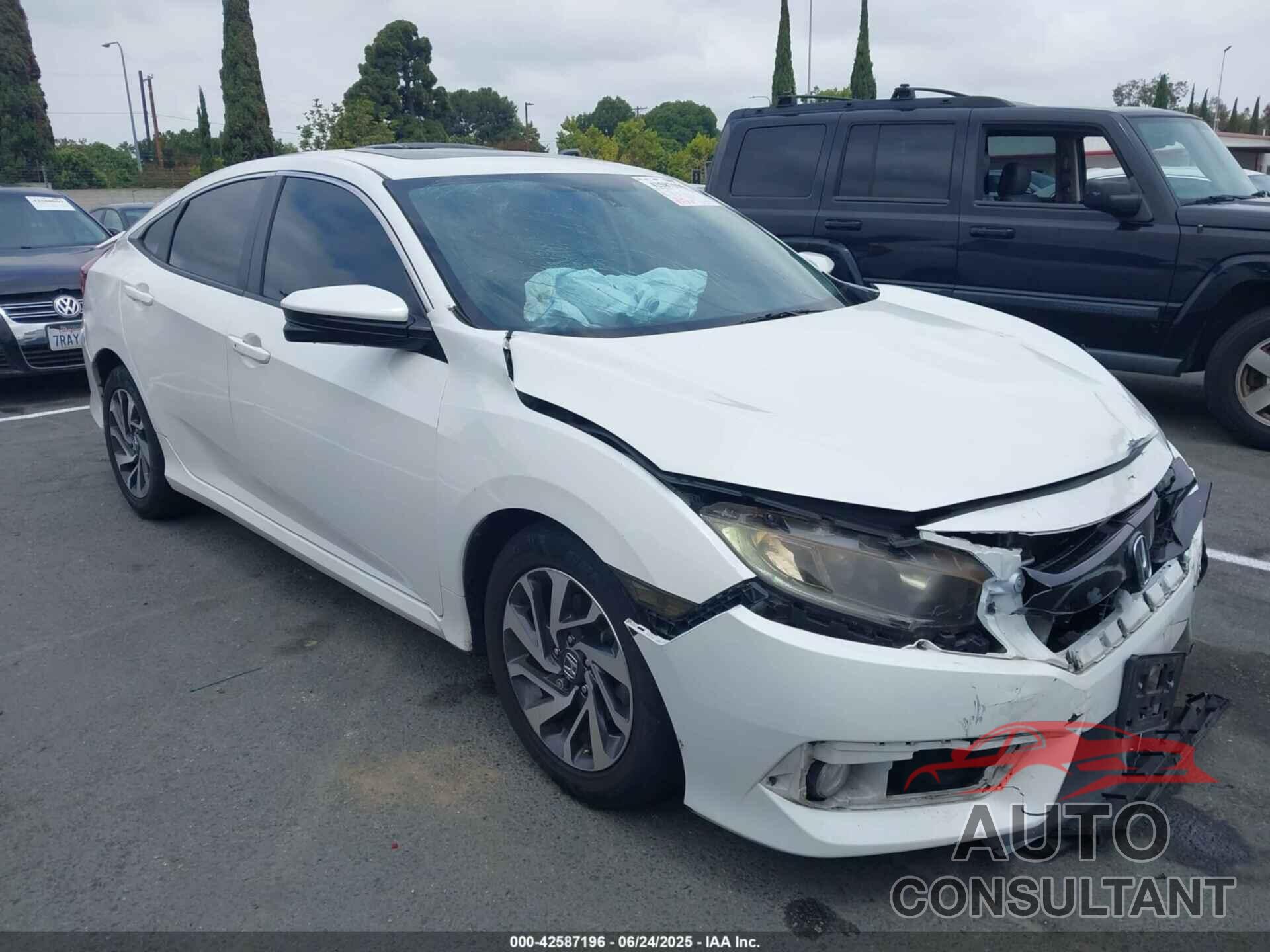 HONDA CIVIC 2018 - 2HGFC2F76JH557883