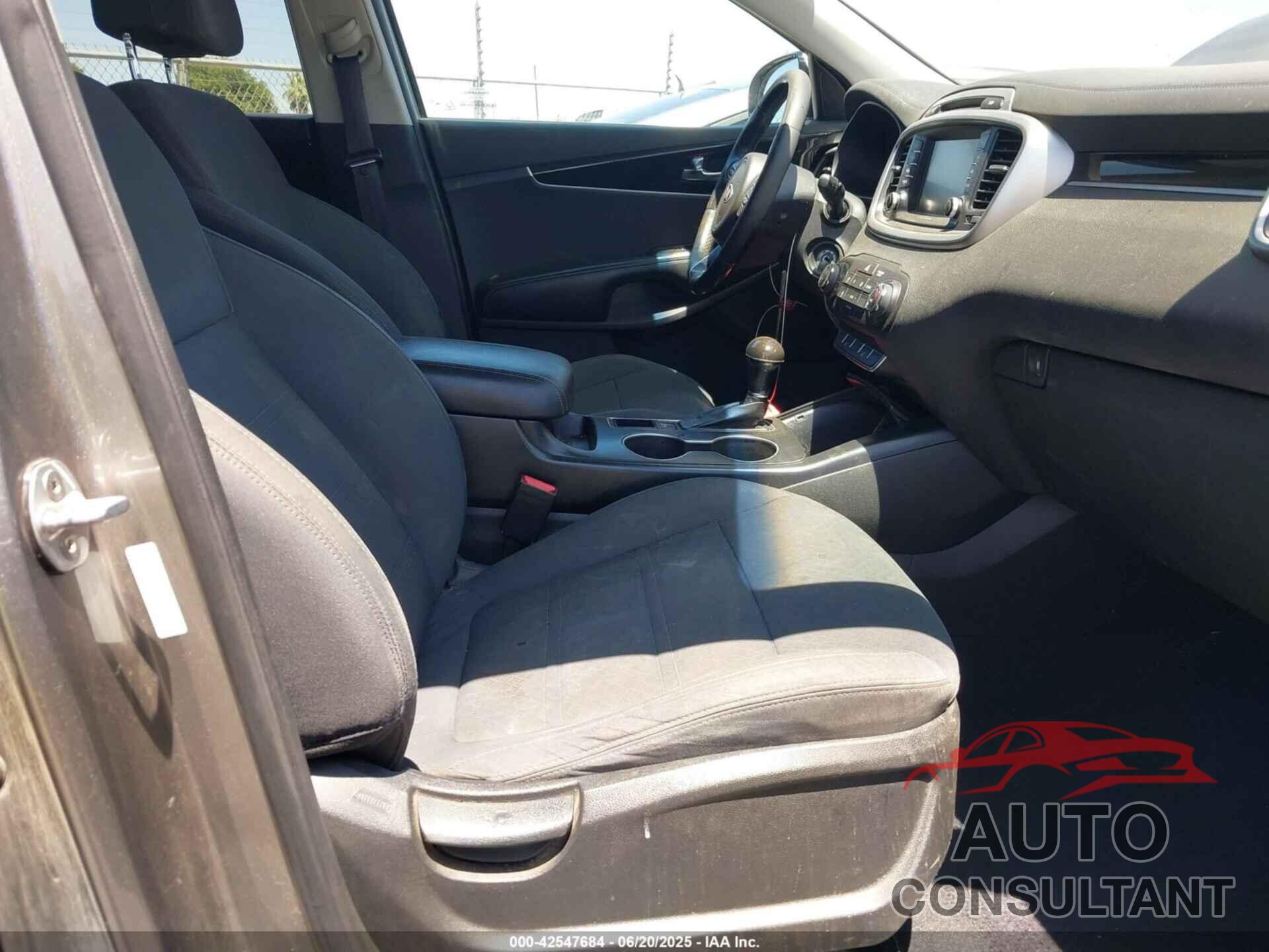 KIA SORENTO 2017 - 5XYPG4A35HG257235