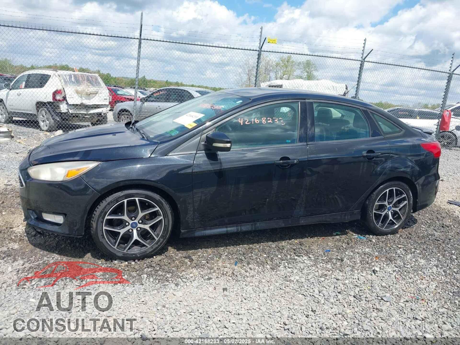 FORD FOCUS 2015 - 1FADP3F24FL361090