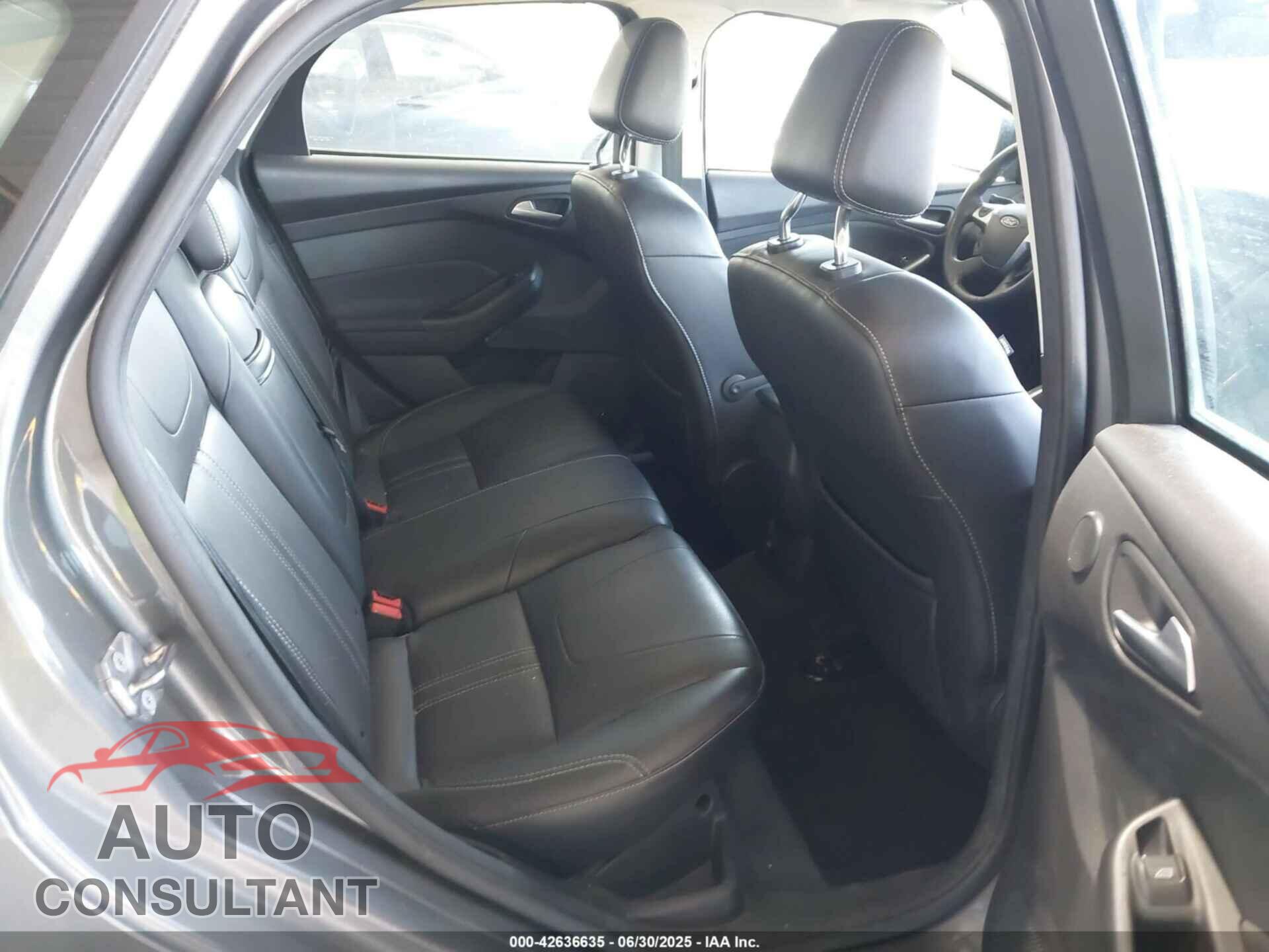 FORD FOCUS 2012 - 1FAHP3M27CL362850