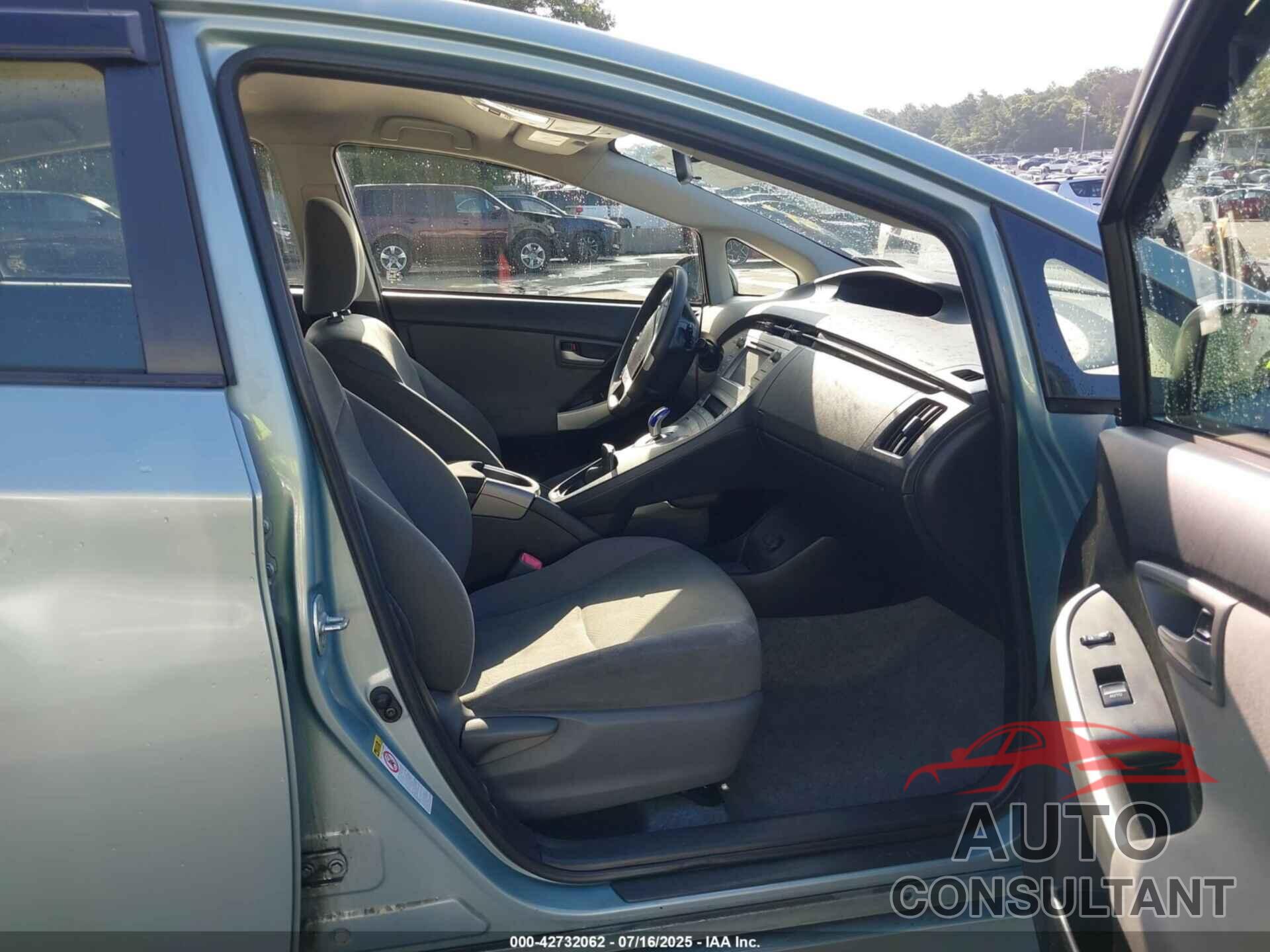TOYOTA PRIUS 2013 - JTDKN3DU6D1695951