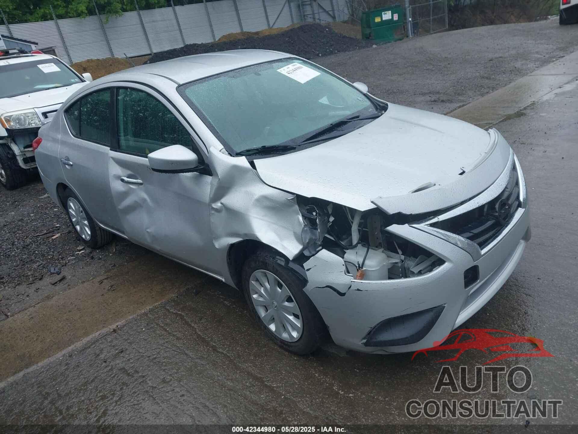 NISSAN VERSA 2019 - 3N1CN7AP2KL868707