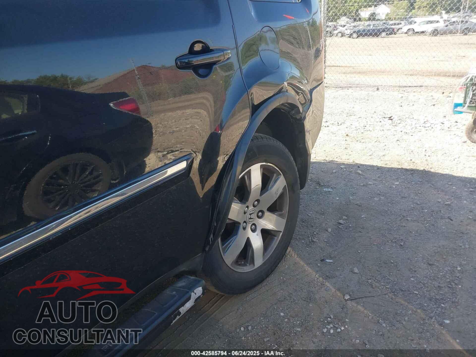 HONDA PILOT 2015 - 5FNYF4H9XFB024862