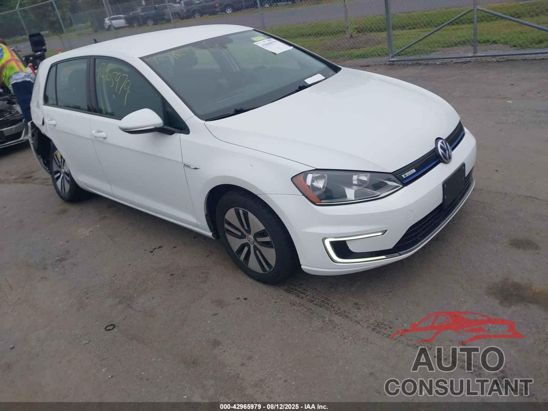 VOLKSWAGEN E-GOLF 2016 - WVWKP7AU3GW915933