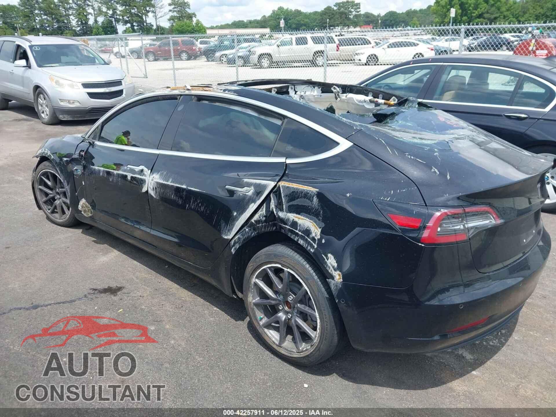 TESLA MODEL 3 2018 - 5YJ3E1EA4JF056984