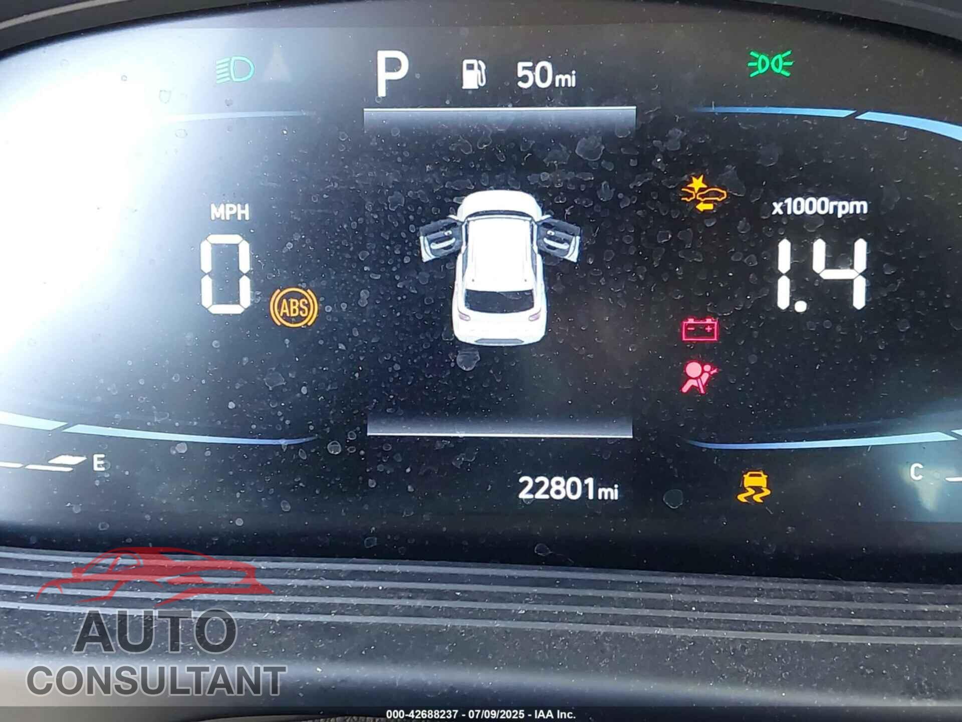 HYUNDAI VENUE 2024 - KMHRB8A30RU311468