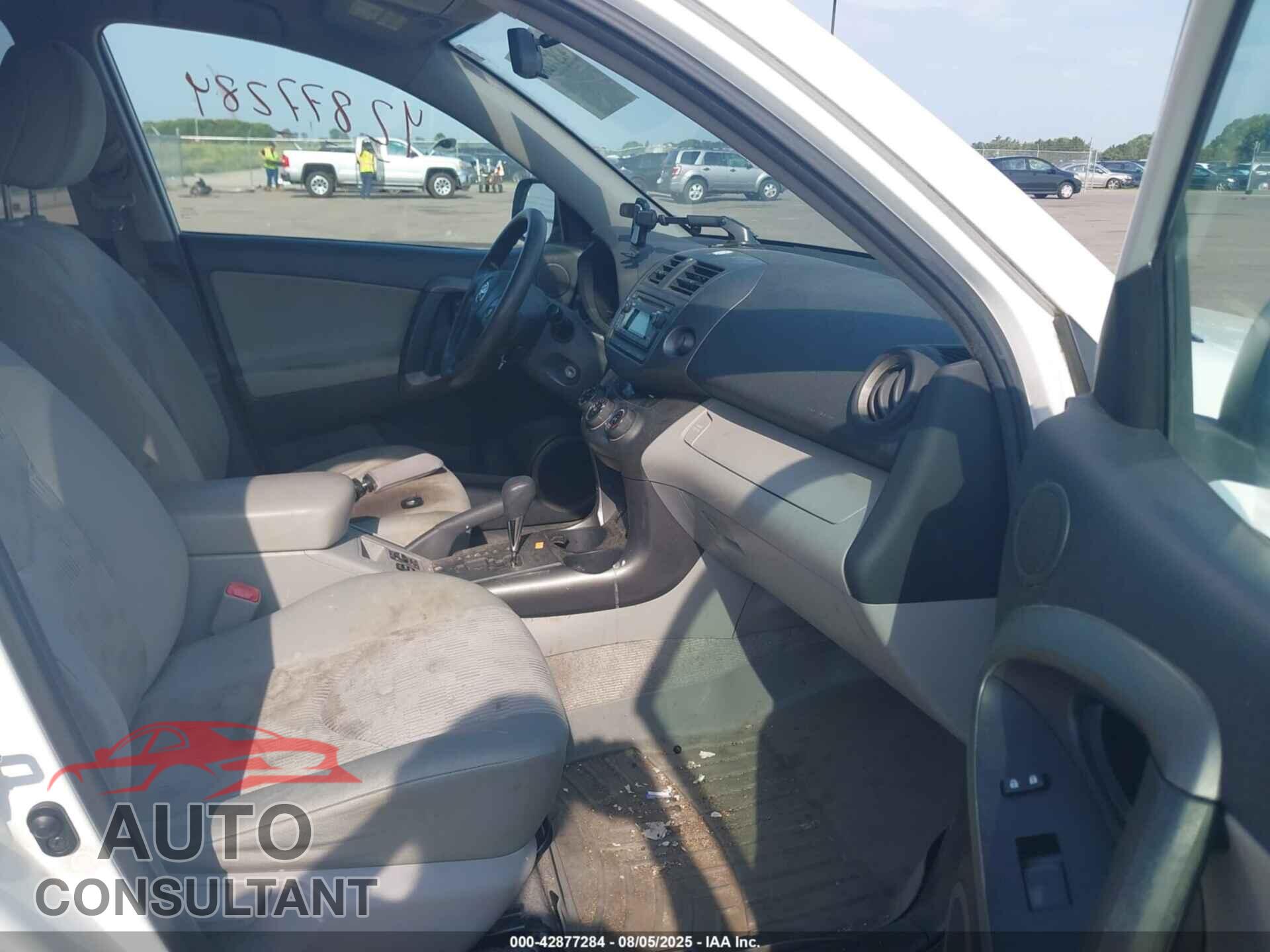 TOYOTA RAV4 2012 - 2T3BF4DV6CW206038