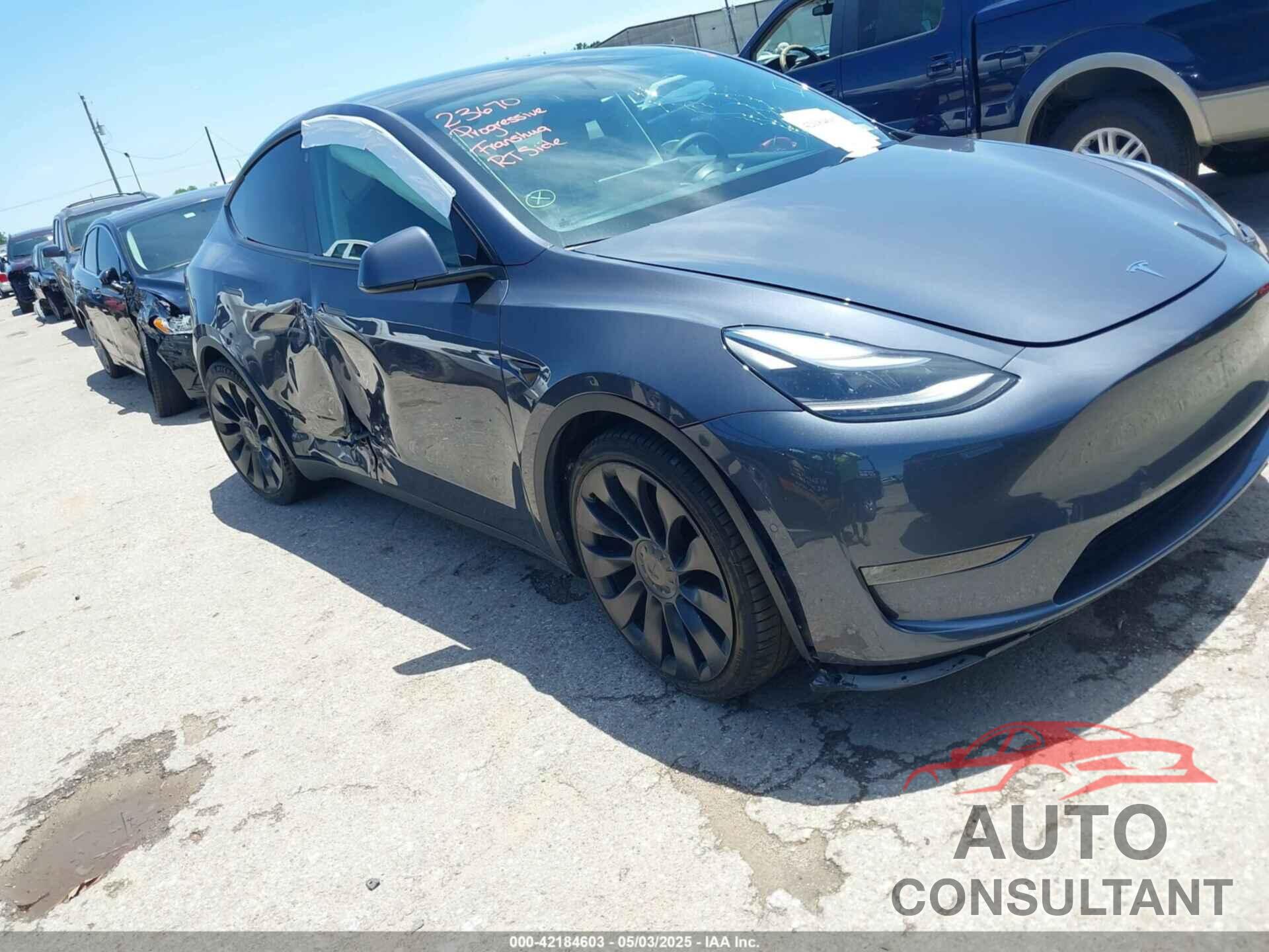 TESLA MODEL Y 2022 - 7SAYGDEF2NF454099