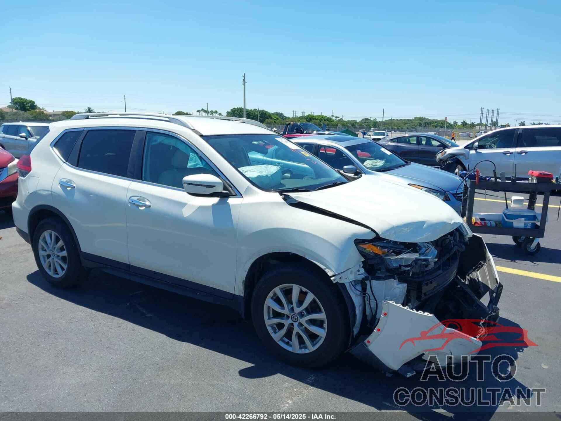 NISSAN ROGUE 2018 - 5N1AT2MT8JC811522