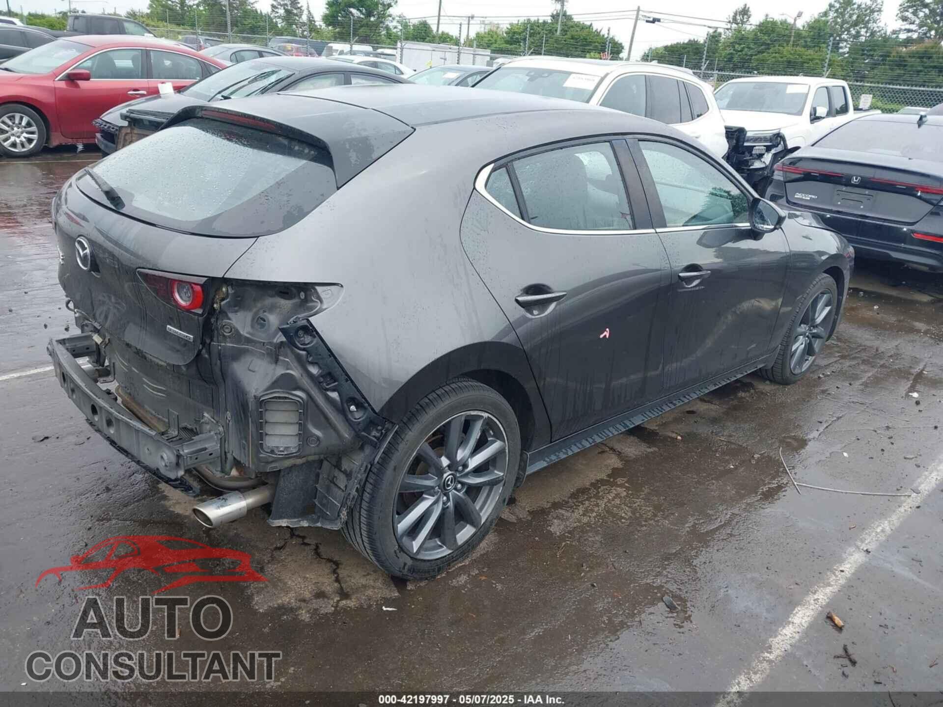 MAZDA MAZDA3 HATCHBACK 2019 - JM1BPBJM2K1134491
