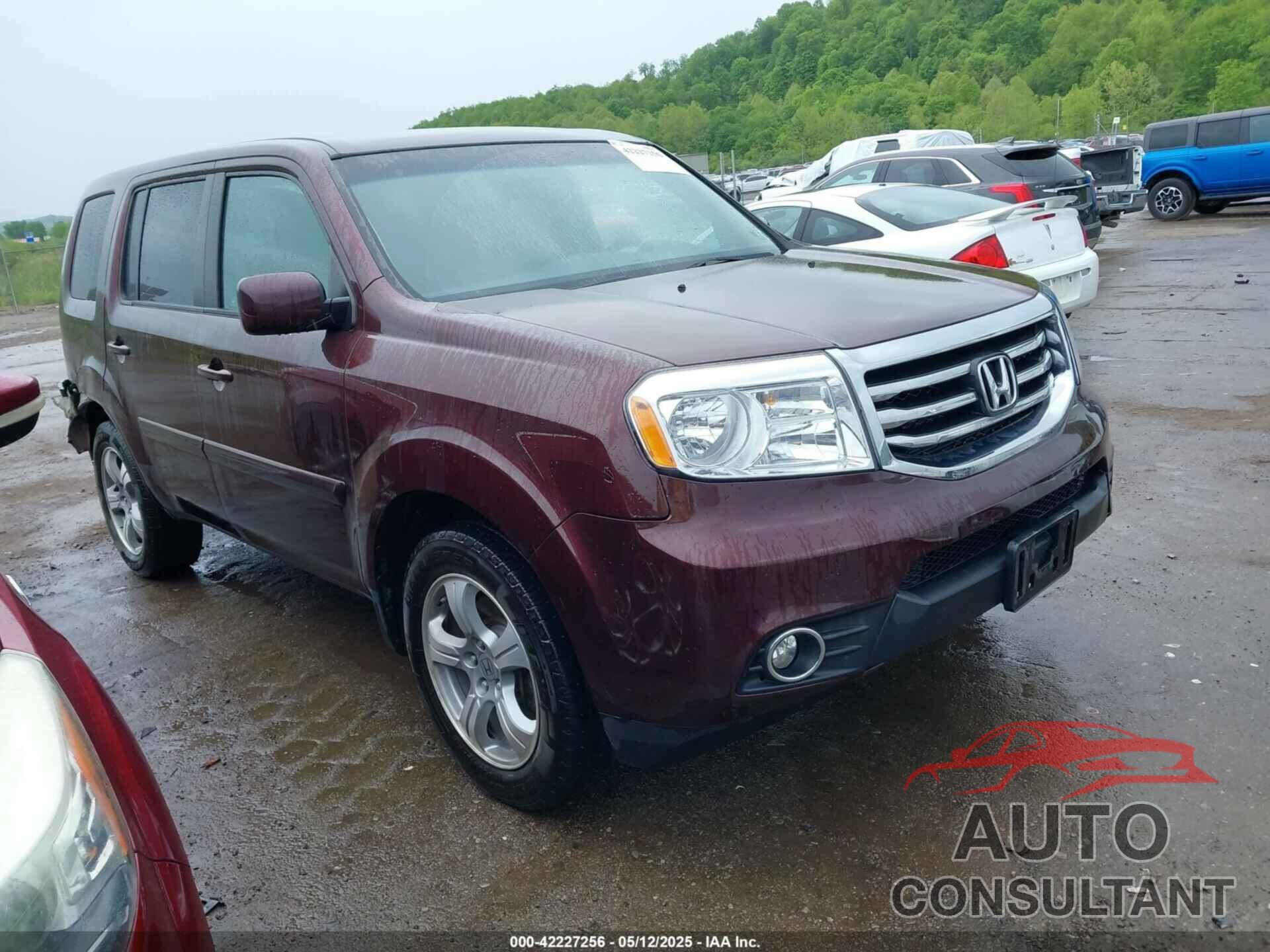 HONDA PILOT 2012 - 5FNYF4H47CB072836
