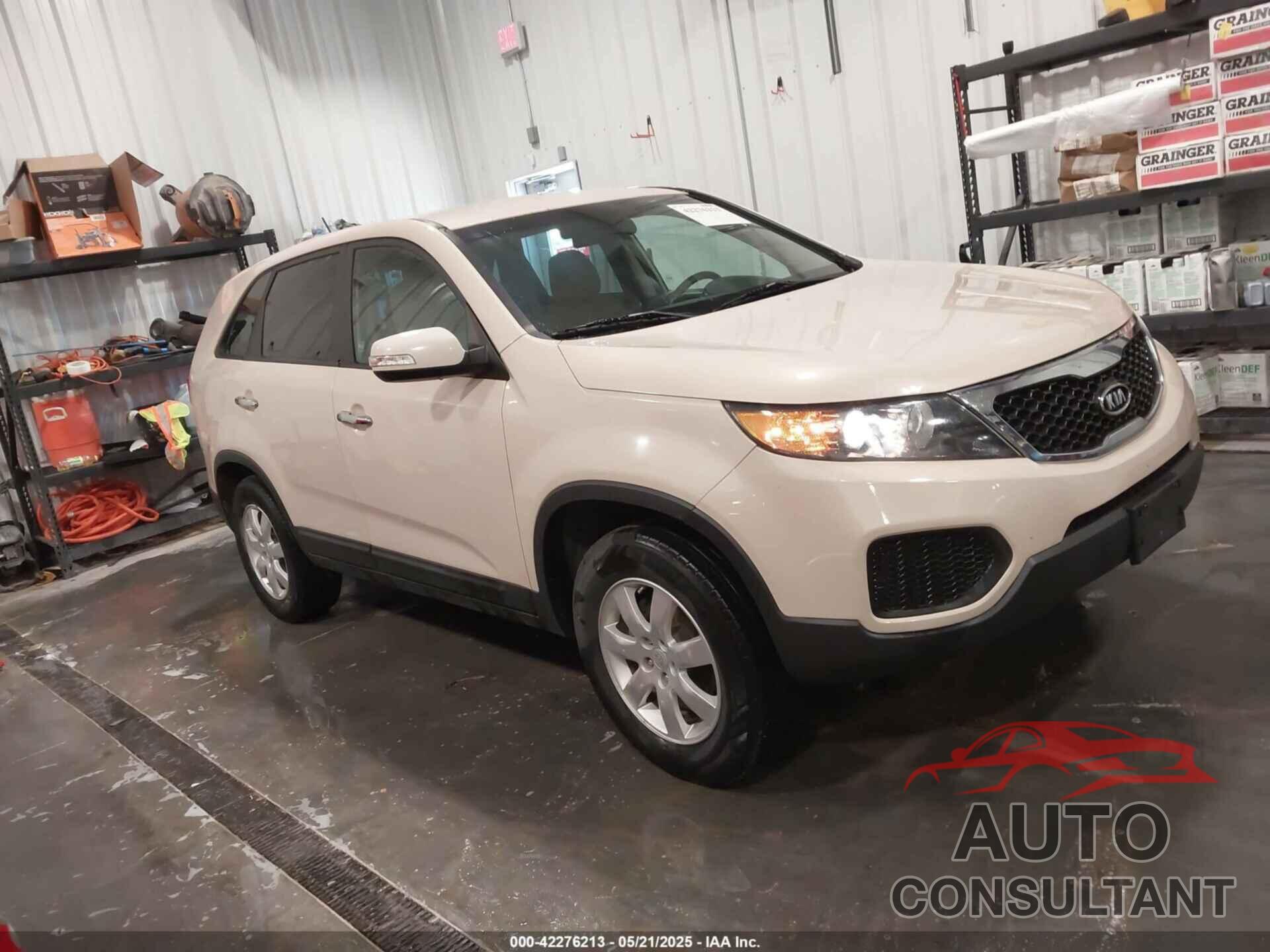 KIA SORENTO 2011 - 5XYKT3A11BG099594