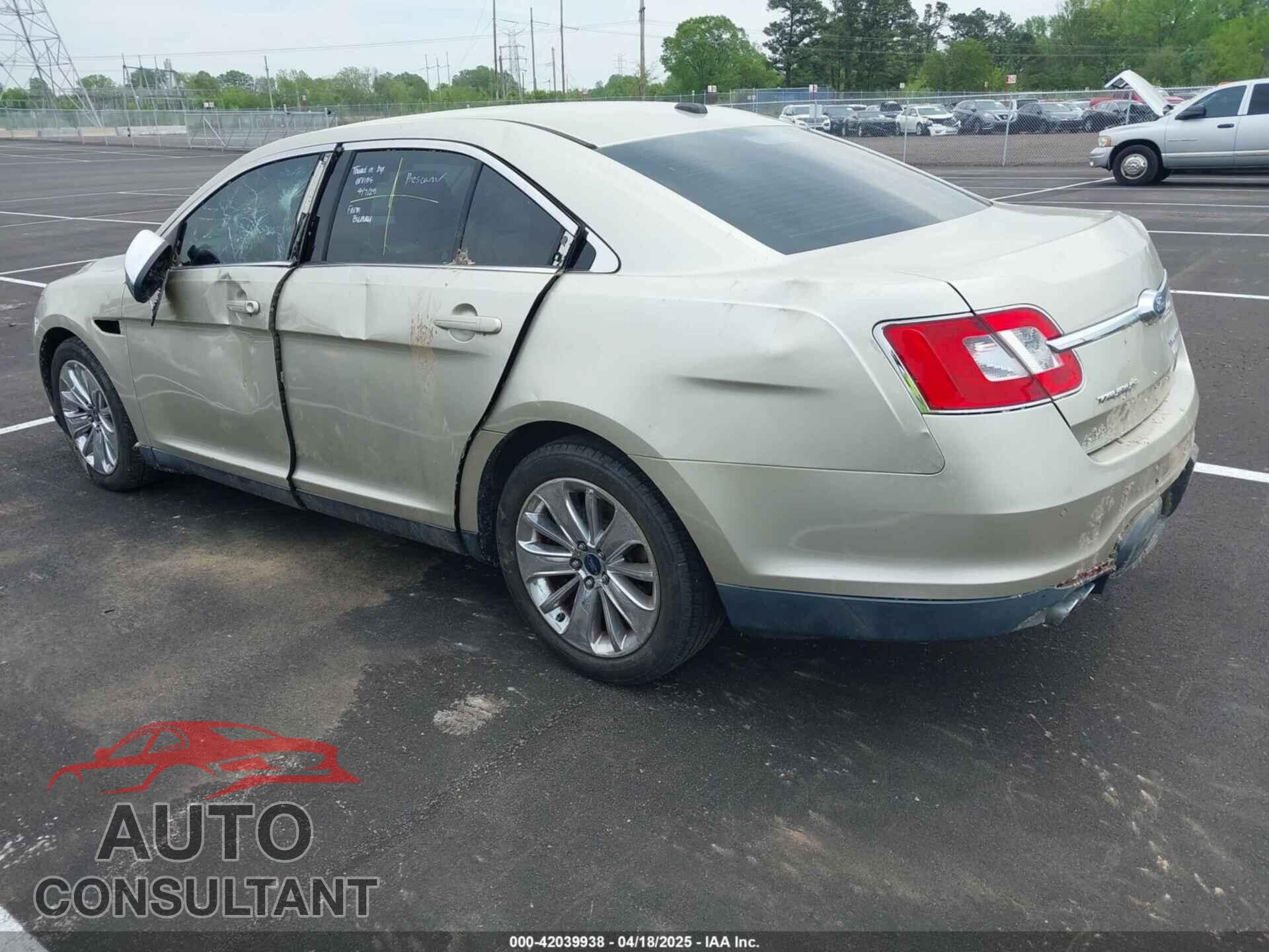 FORD TAURUS 2011 - 1FAHP2FW3BG131025
