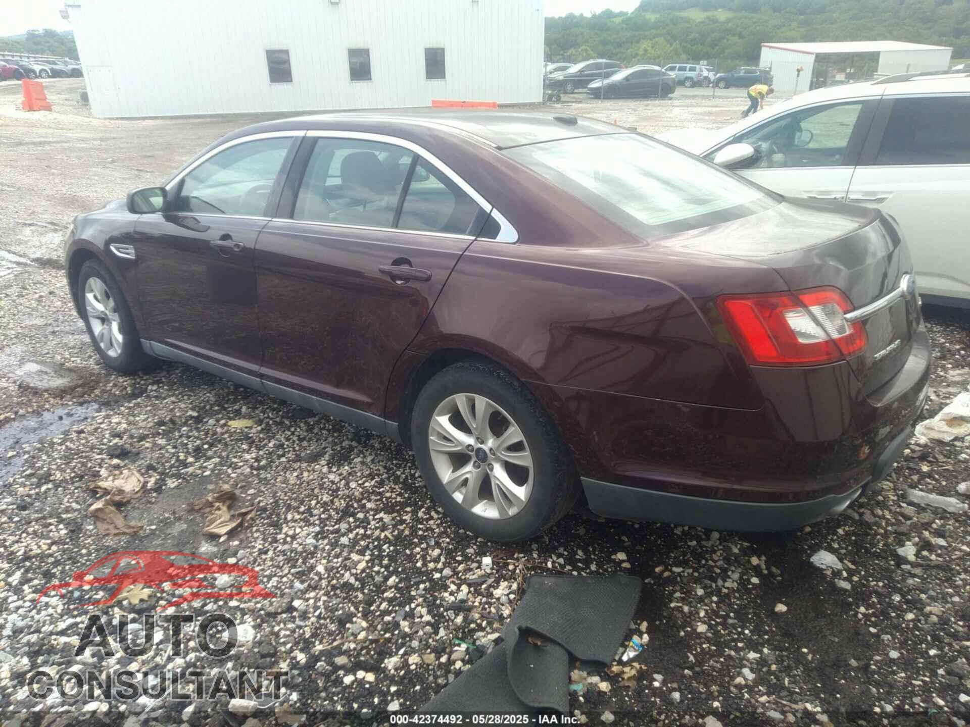 FORD TAURUS 2011 - 1FAHP2EW8BG180562