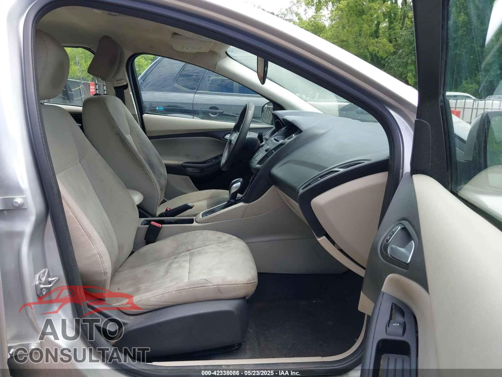 FORD FOCUS 2017 - 1FADP3F29HL280055