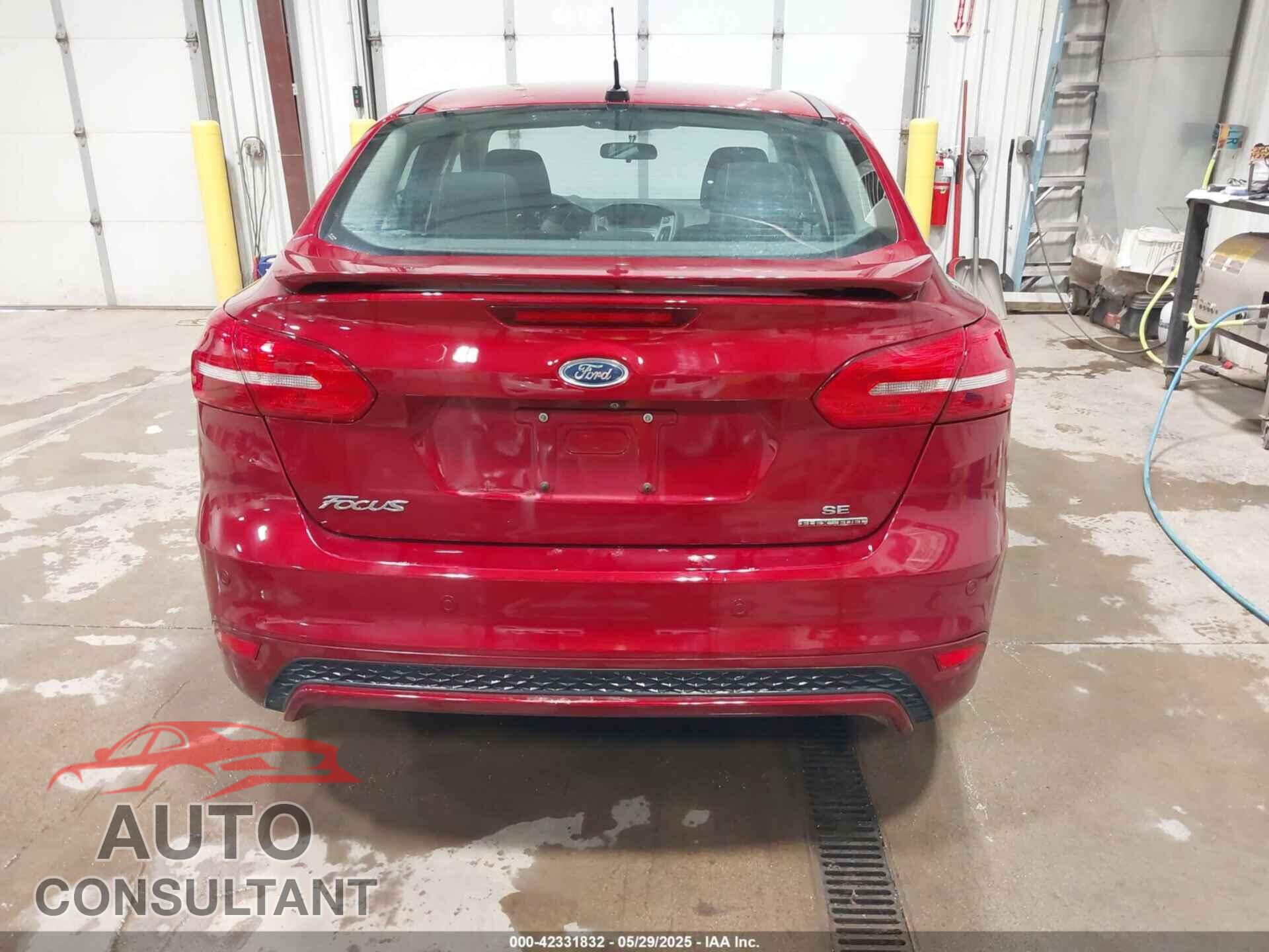 FORD FOCUS 2015 - 1FADP3F21FL306273
