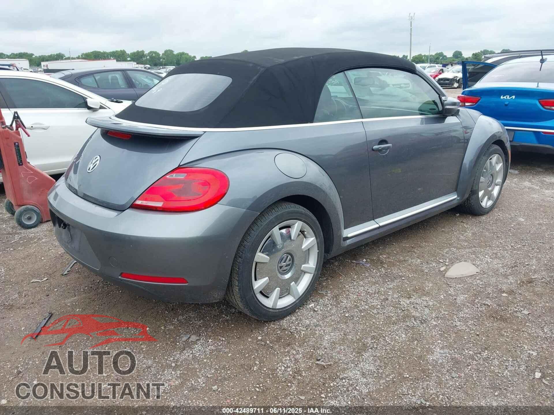 VOLKSWAGEN BEETLE 2013 - 3VW5X7ATXDM813283