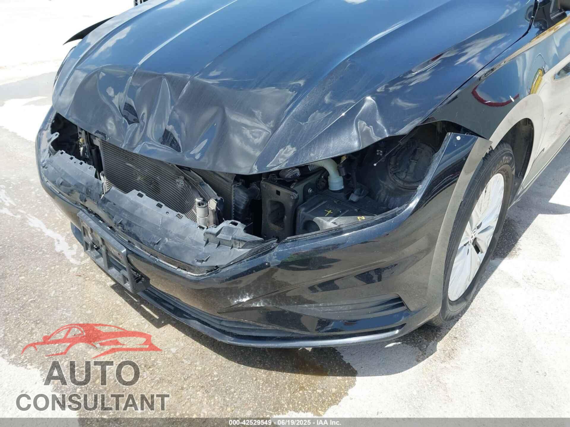 VOLKSWAGEN JETTA 2019 - 3VWCB7BU2KM213920