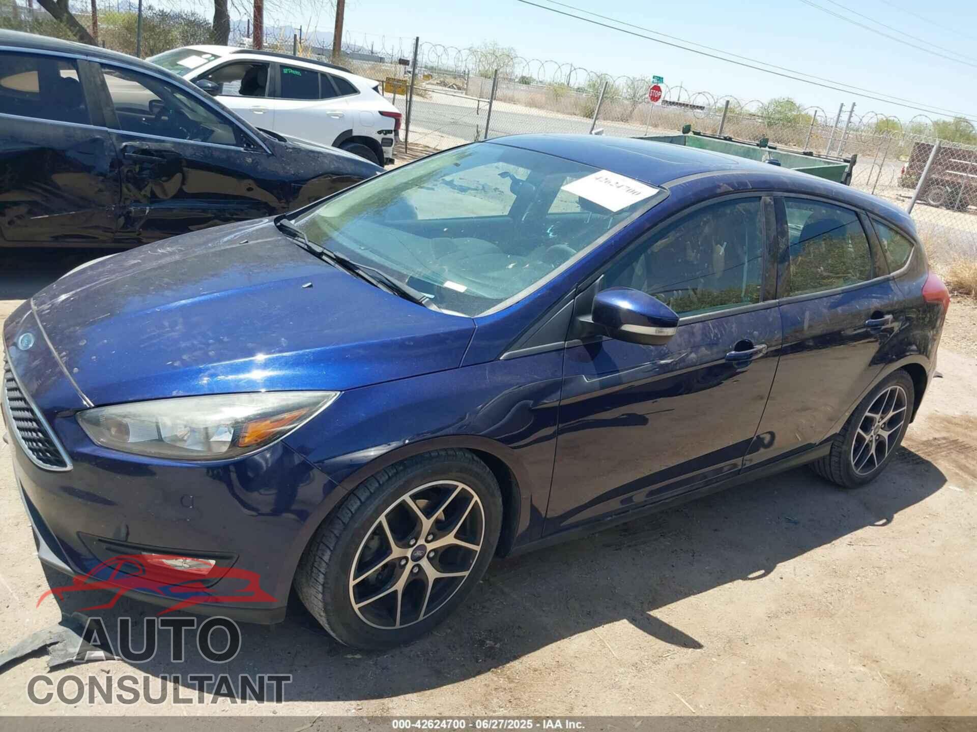 FORD FOCUS 2017 - 1FADP3M22HL263682