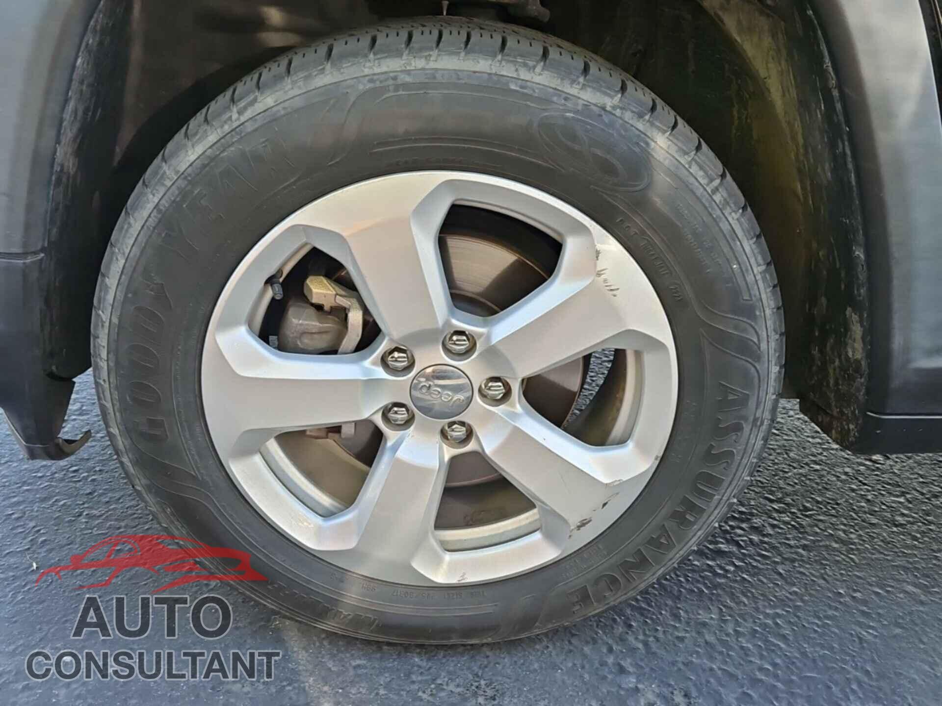 JEEP COMPASS 2018 - 3C4NJCBB3JT267351