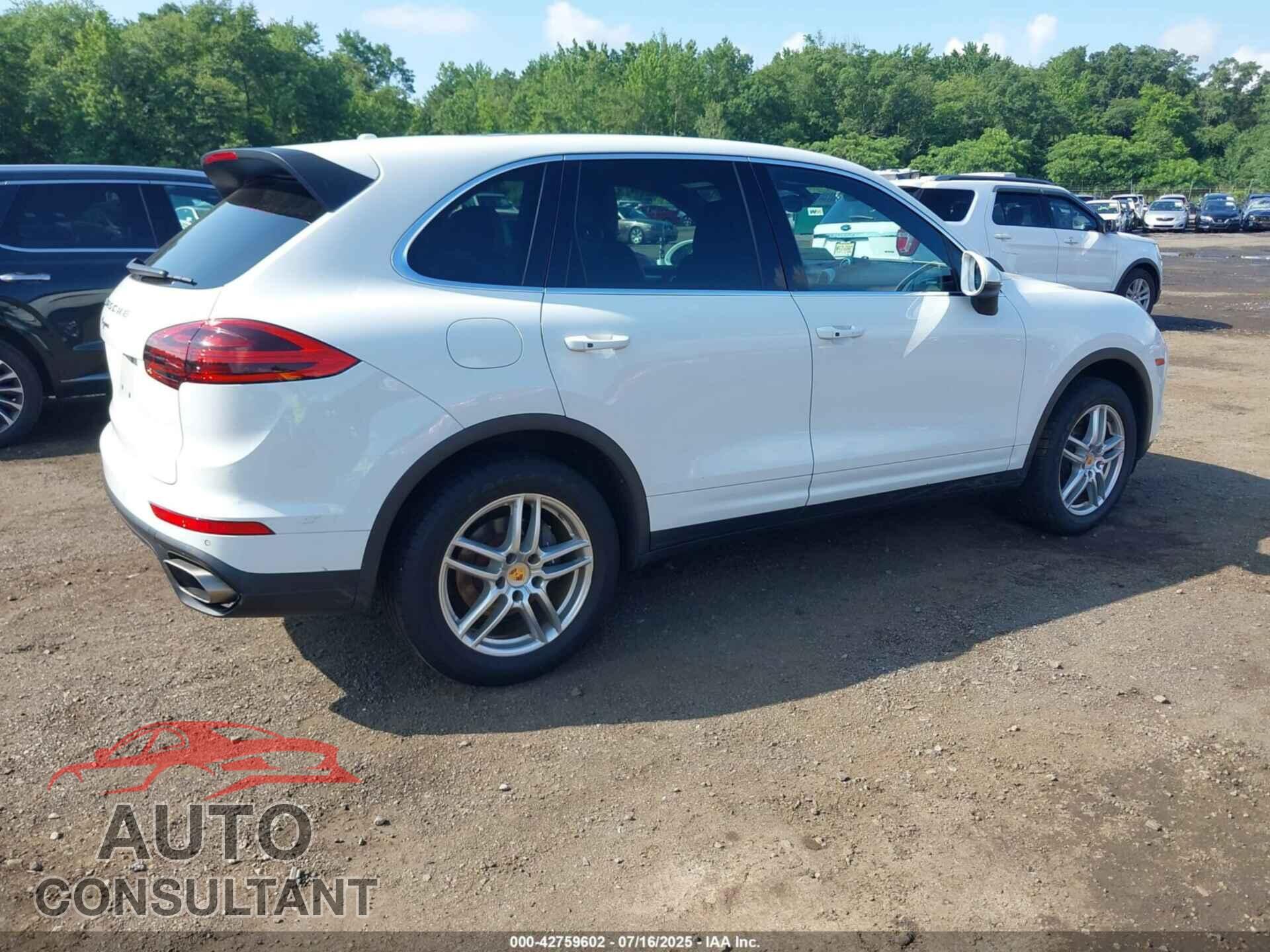 PORSCHE CAYENNE 2016 - WP1AA2A29GKA09130