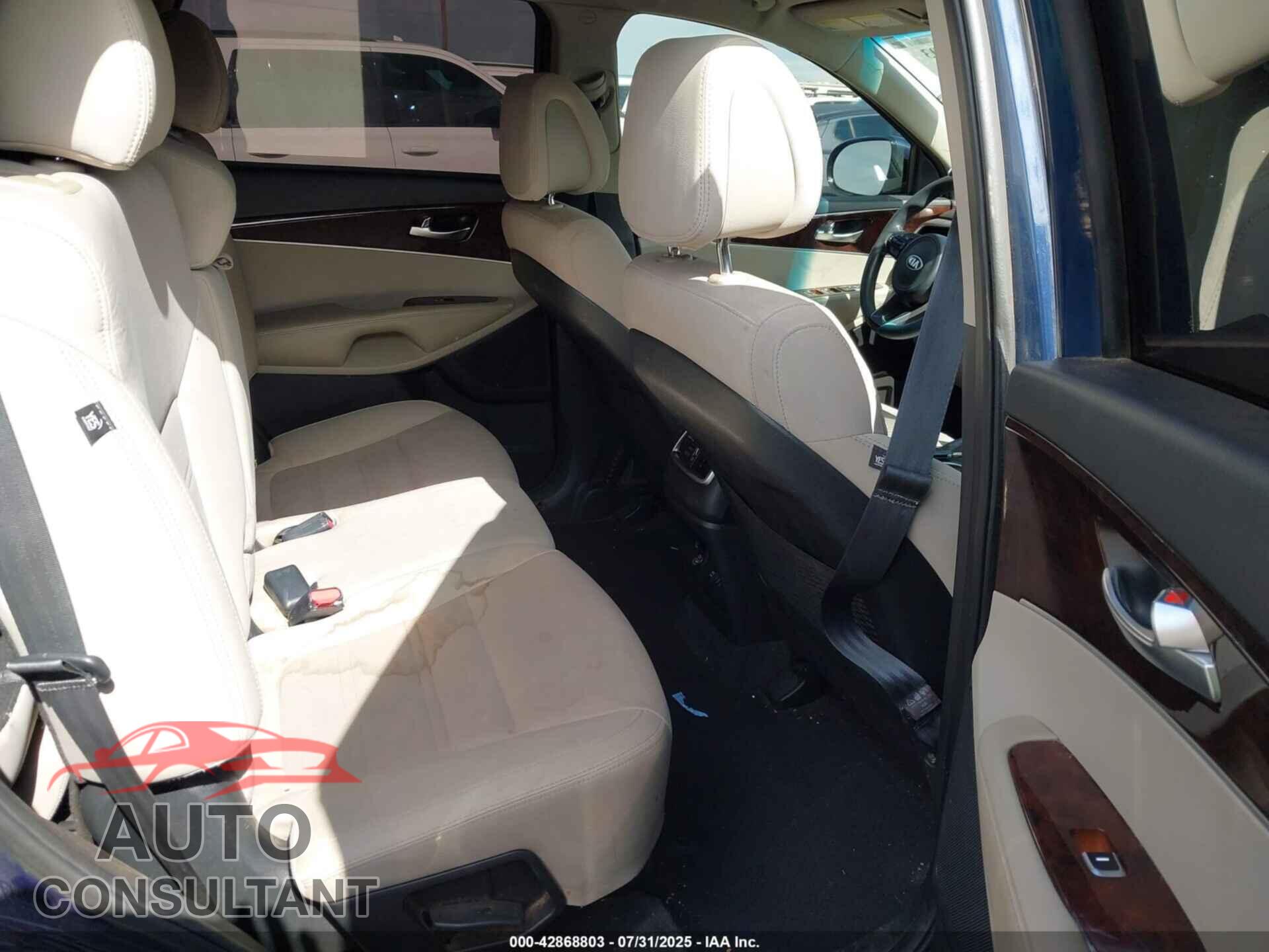 KIA SORENTO 2017 - 5XYPGDA52HG194628