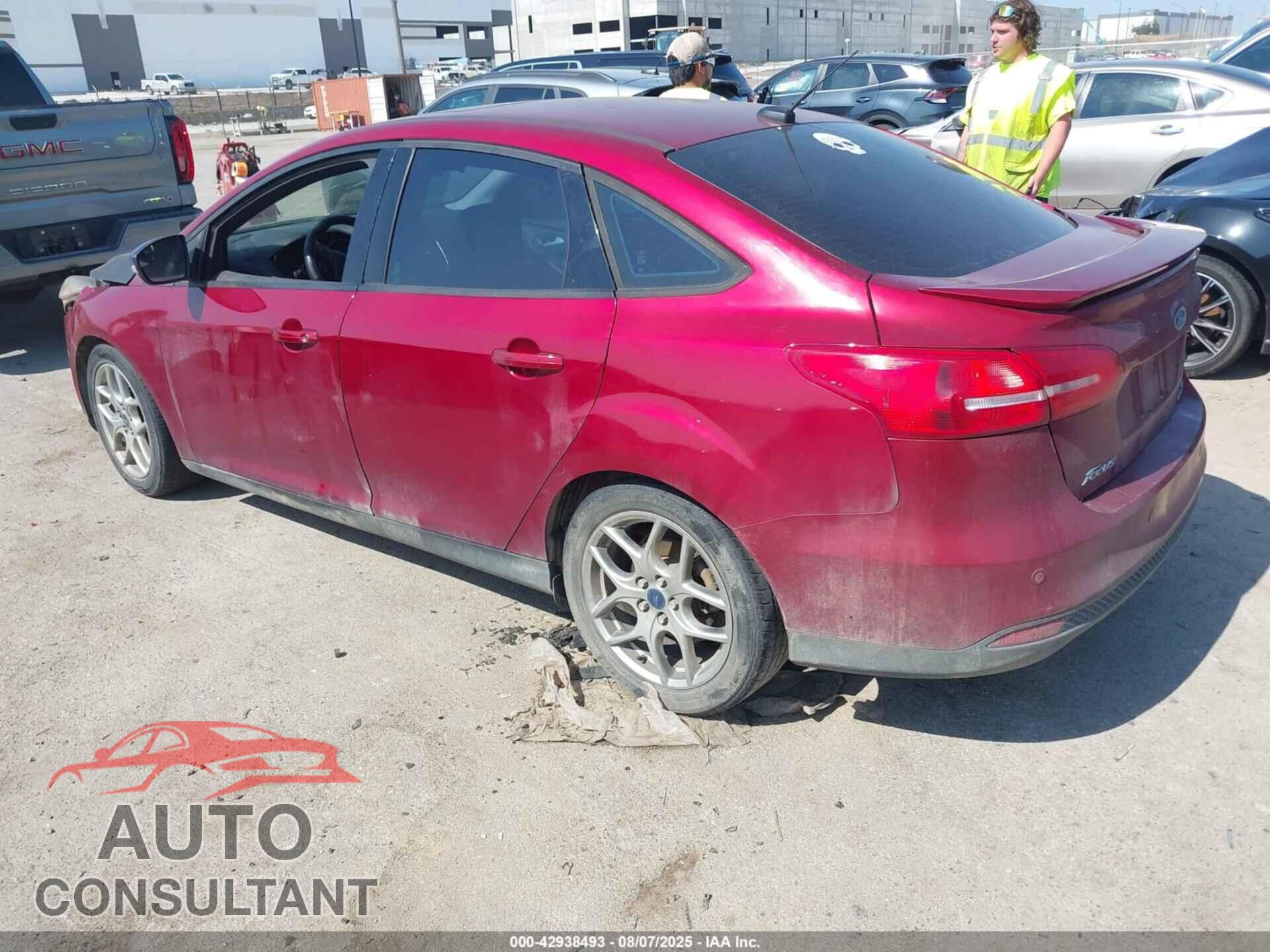 FORD FOCUS 2015 - 1FADP3F24FL230497